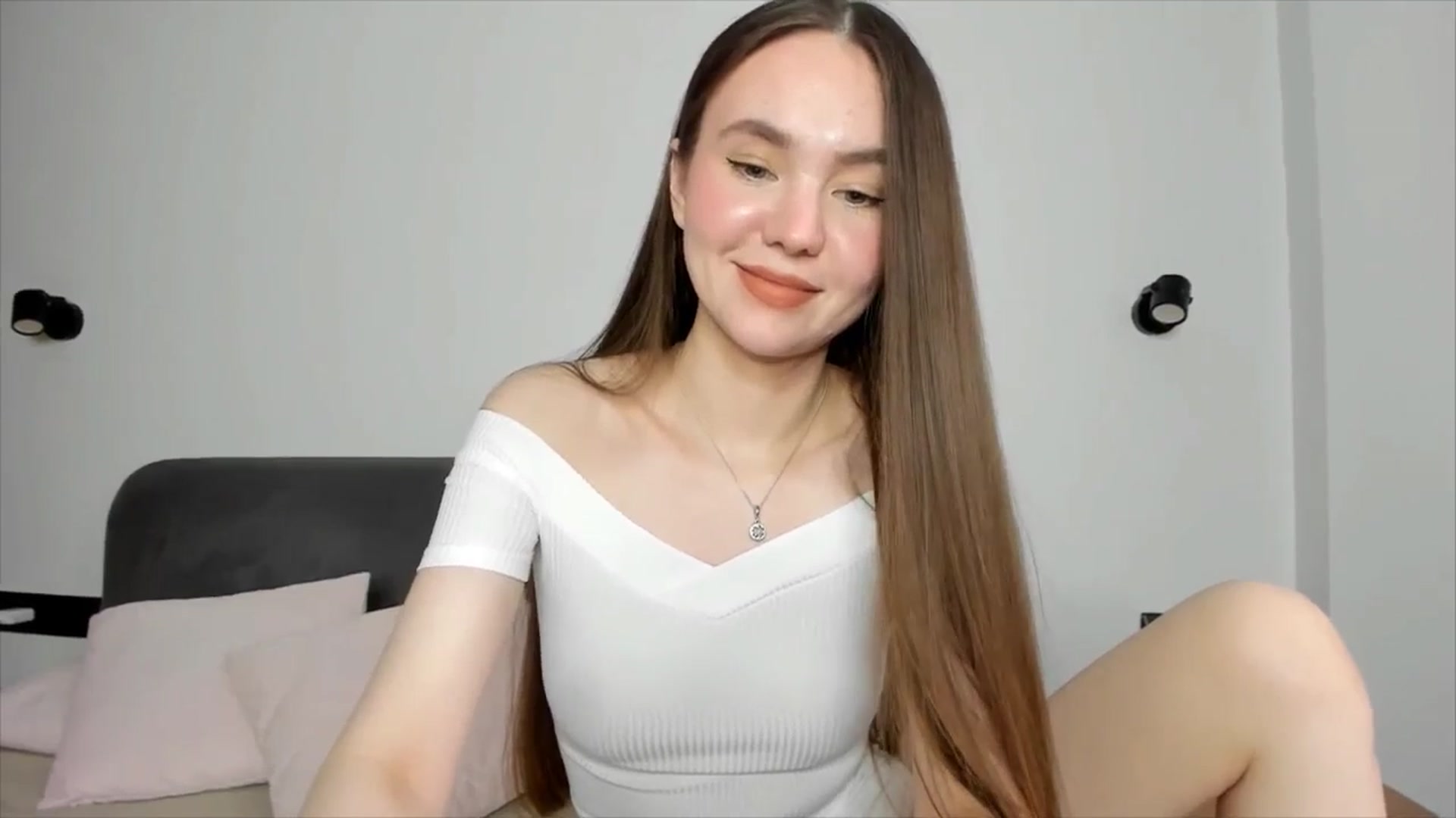 Gallery image thumbnail from SofiaShy's myfreecams stream on, 06/24/2024, 15:14 image 20 of 20