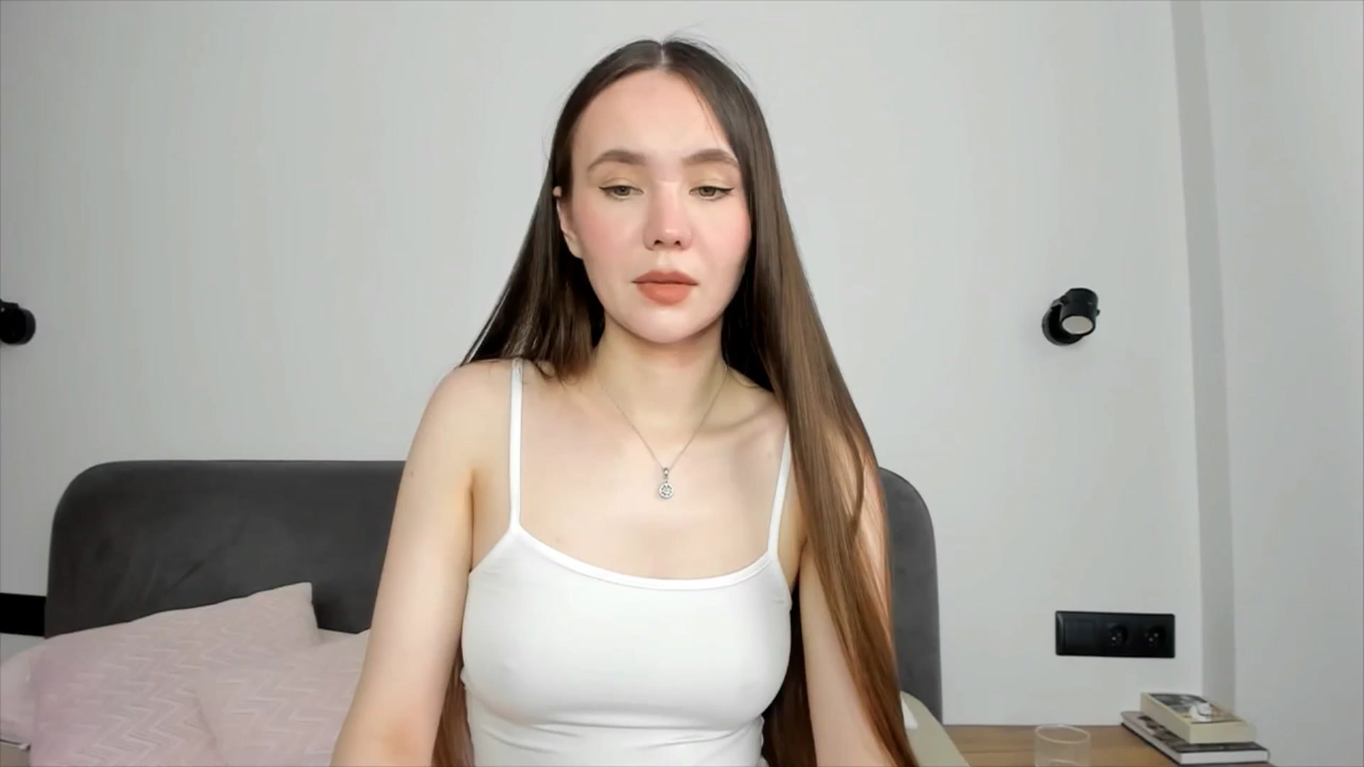 Gallery image thumbnail from SofiaShy's myfreecams stream on, 06/25/2024, 13:37 image 6 of 20