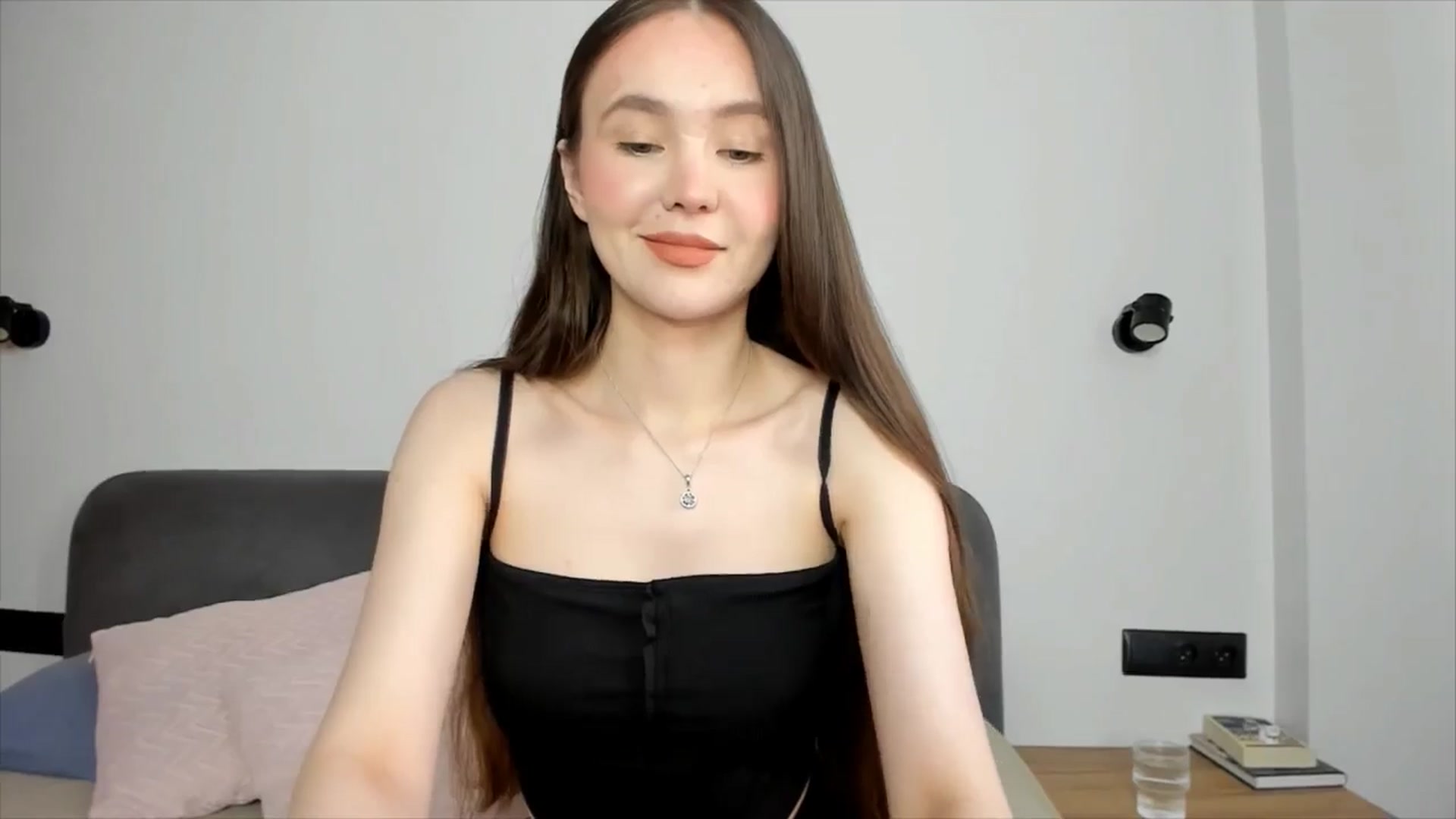 Gallery image thumbnail from SofiaShy's myfreecams stream on, 07/07/2024, 13:37 image 8 of 20