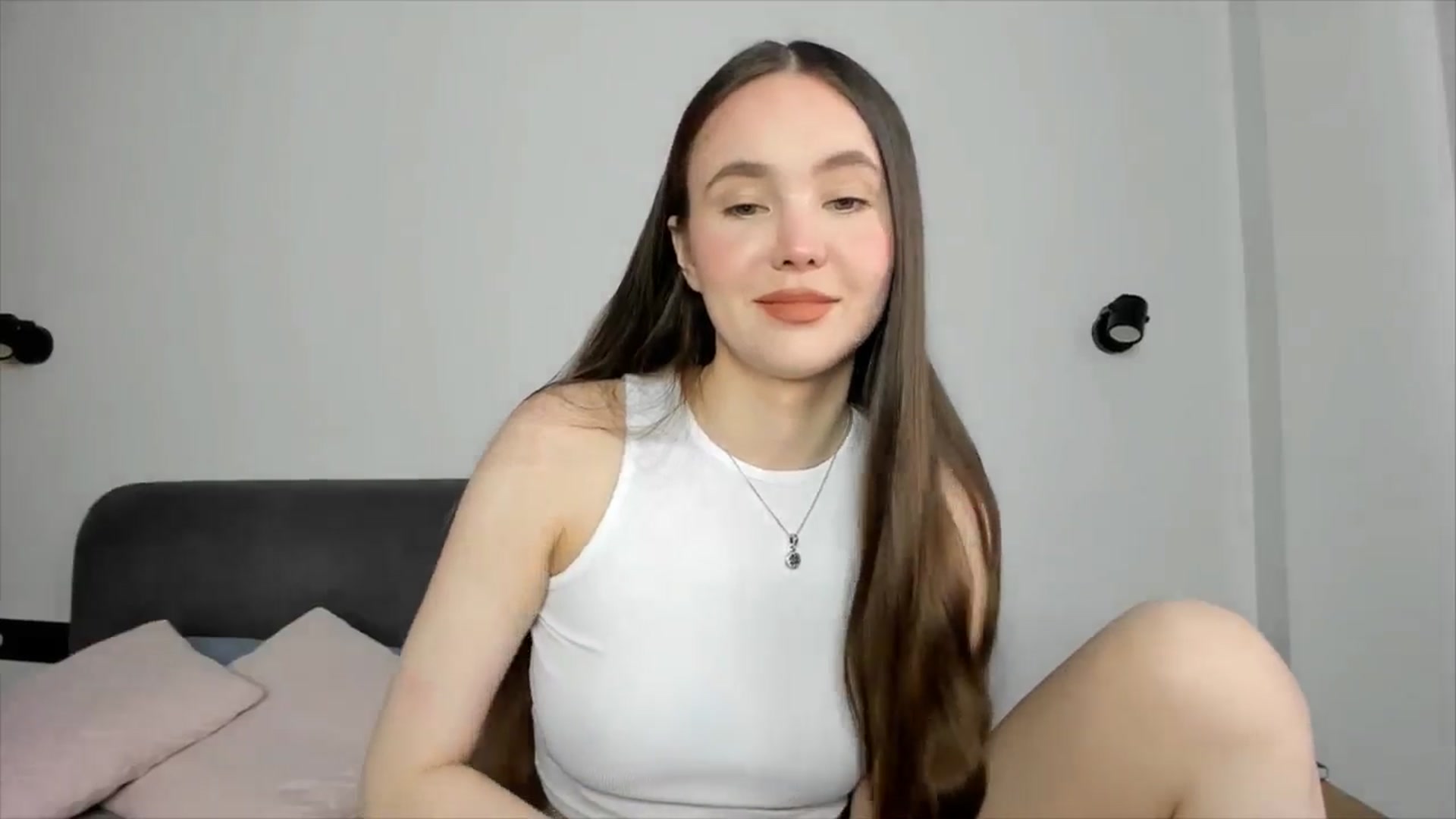 Gallery image thumbnail from SofiaShy's myfreecams stream on, 07/10/2024, 14:04 image 4 of 20