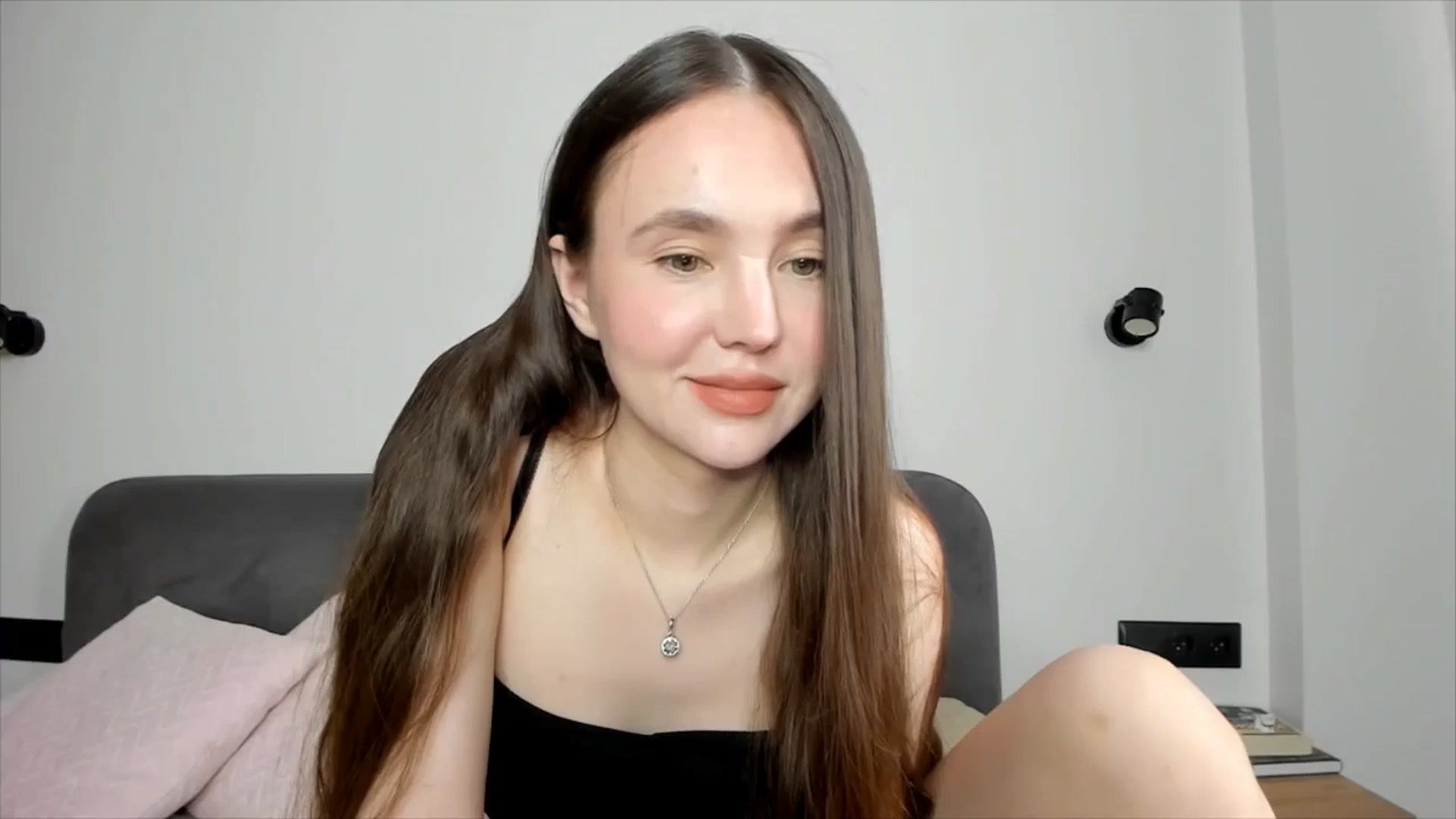 Gallery image thumbnail from SofiaShy's myfreecams stream on, 07/18/2024, 13:31 image 16 of 20