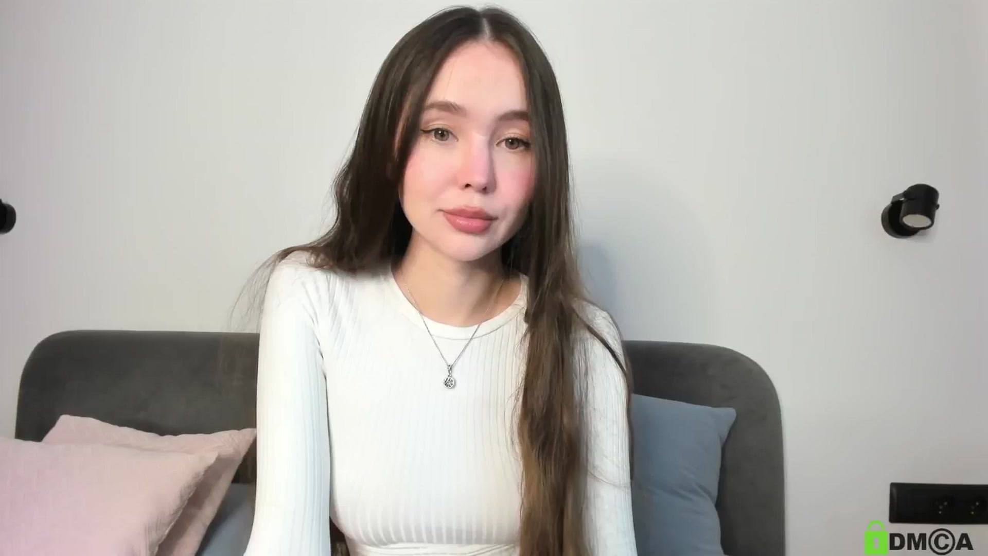 Gallery image thumbnail from SofiaShy's myfreecams stream on, 10/06/2024, 12:53 image 4 of 20
