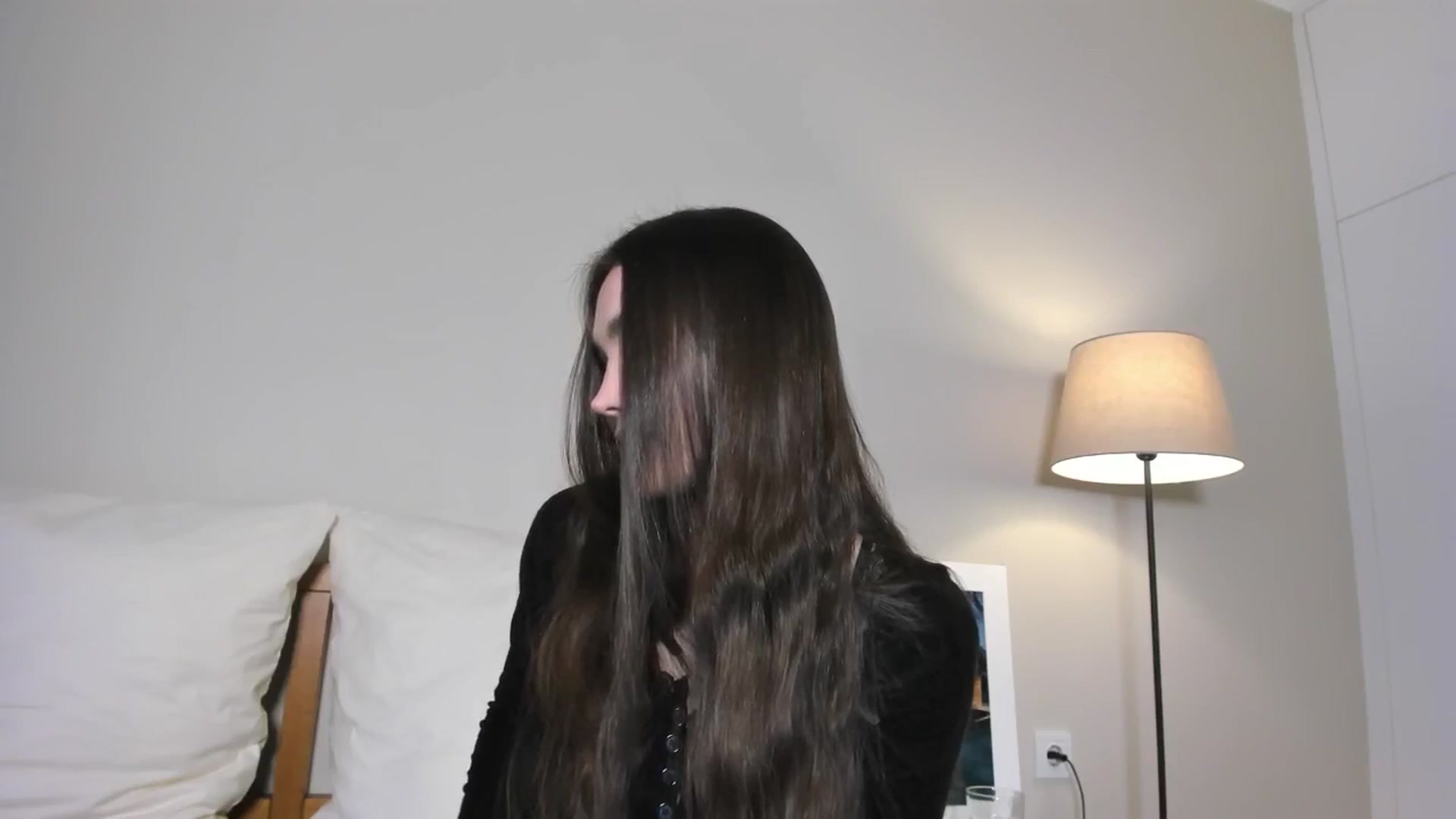 Gallery image thumbnail from SofiaShy's myfreecams stream on, 03/31/2025, 09:31 image 16 of 20