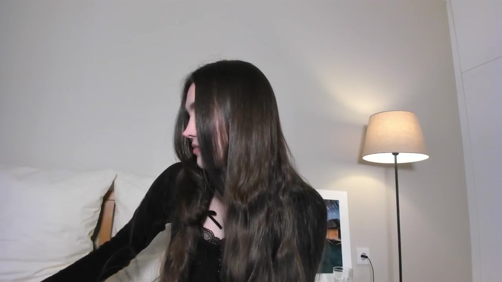 Gallery image thumbnail from SofiaShy's myfreecams stream on, 03/31/2025, 09:31 image 12 of 20