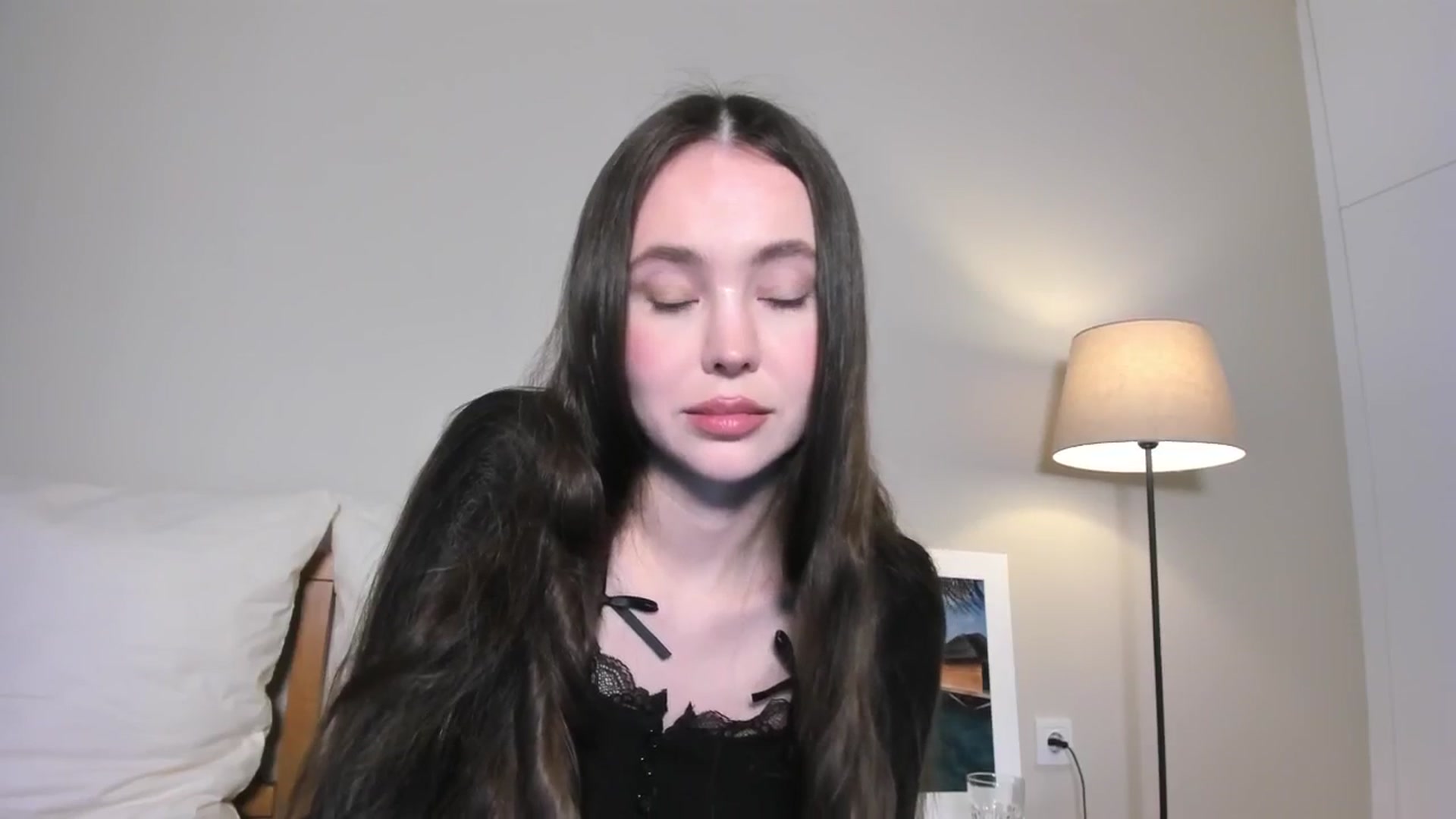 Gallery image thumbnail from SofiaShy's myfreecams stream on, 03/31/2025, 09:31 image 5 of 20
