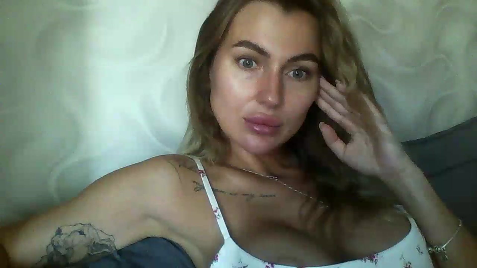 Gallery image thumbnail from SofiaSimons's myfreecams stream on, 07/16/2026, 07:33 image 12 of 20
