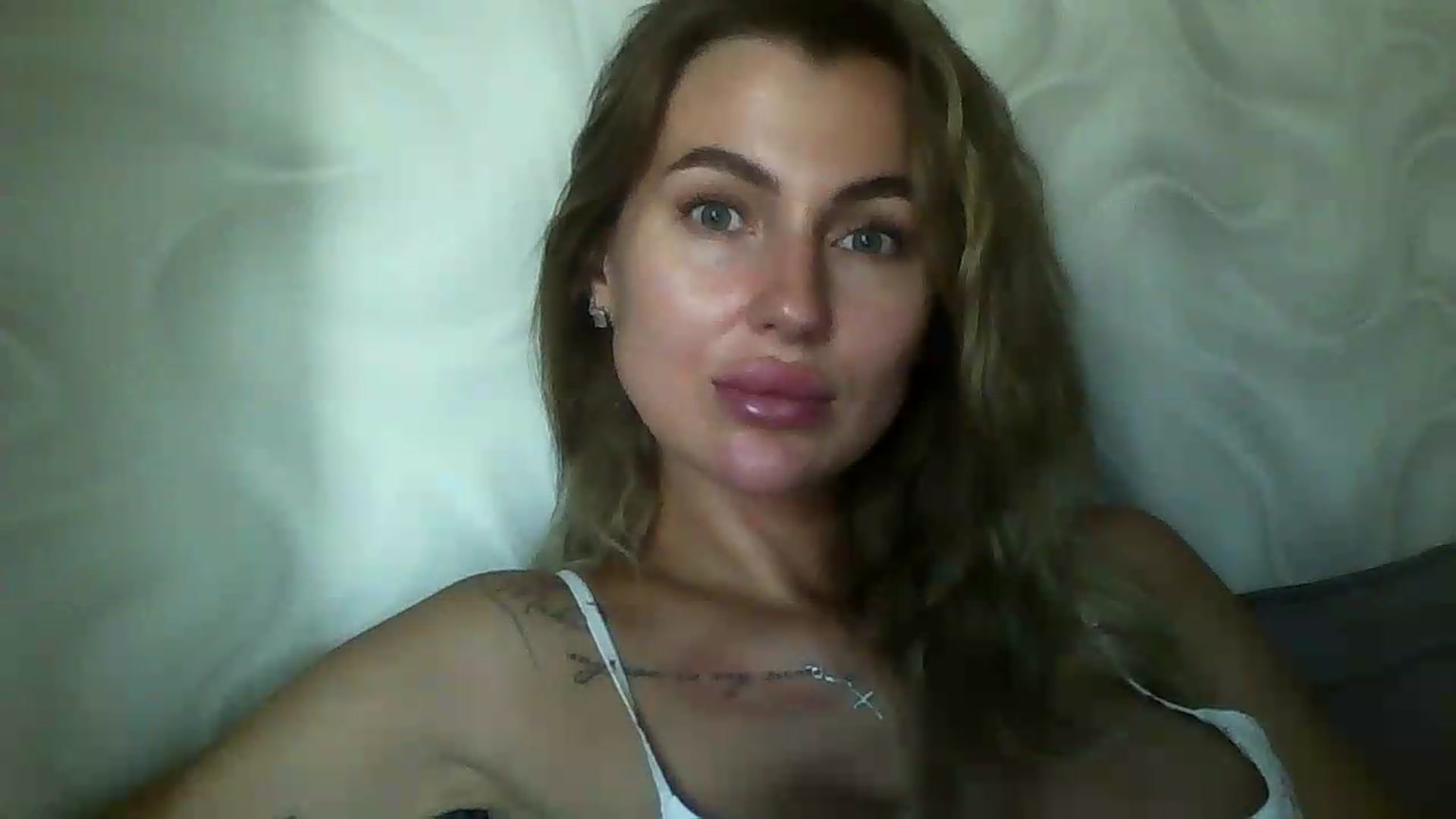 Gallery image thumbnail from SofiaSimons's myfreecams stream on, 07/16/2026, 08:39 image 12 of 20