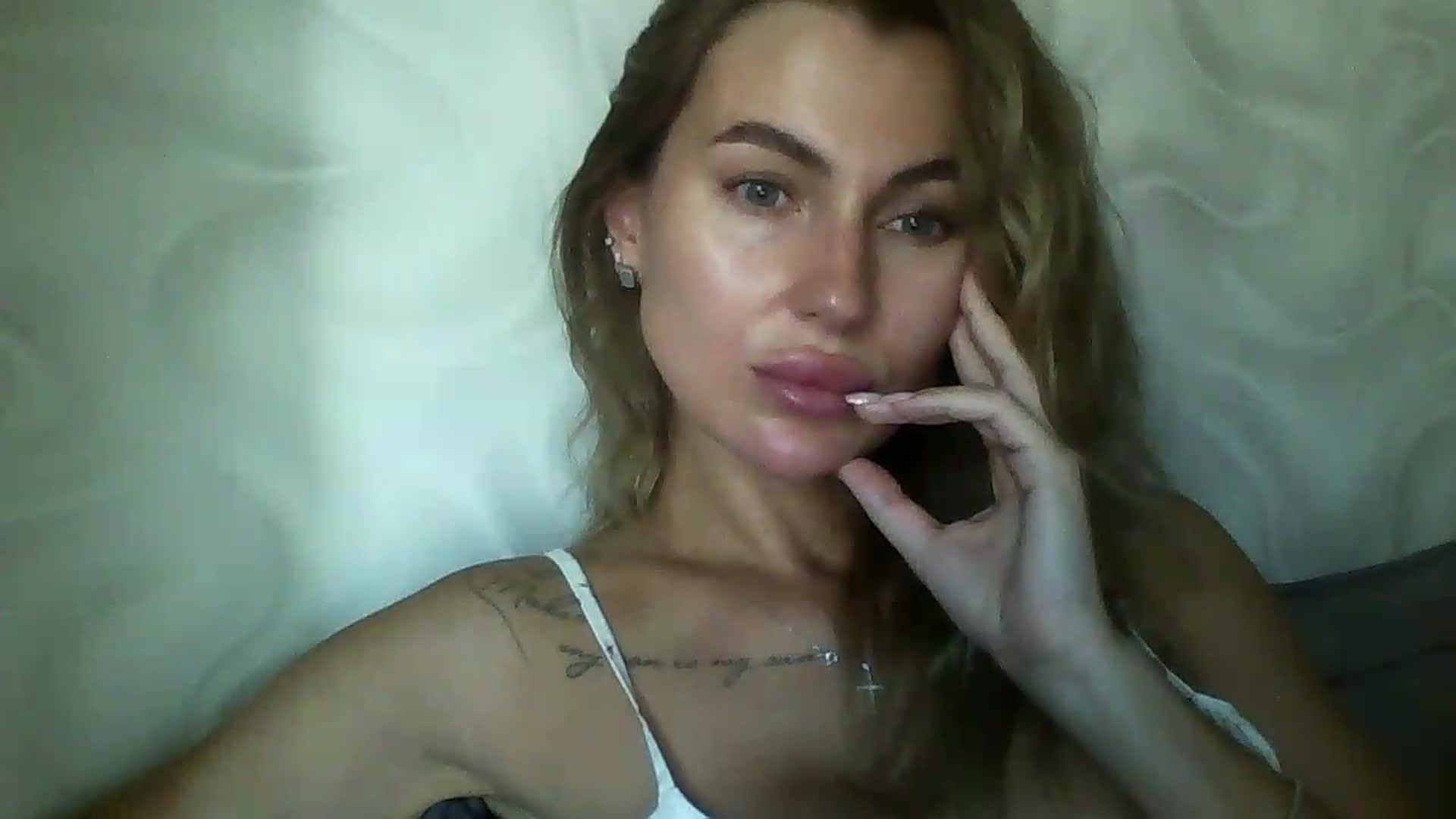 Gallery image thumbnail from SofiaSimons's myfreecams stream on, 07/16/2026, 08:39 image 4 of 20