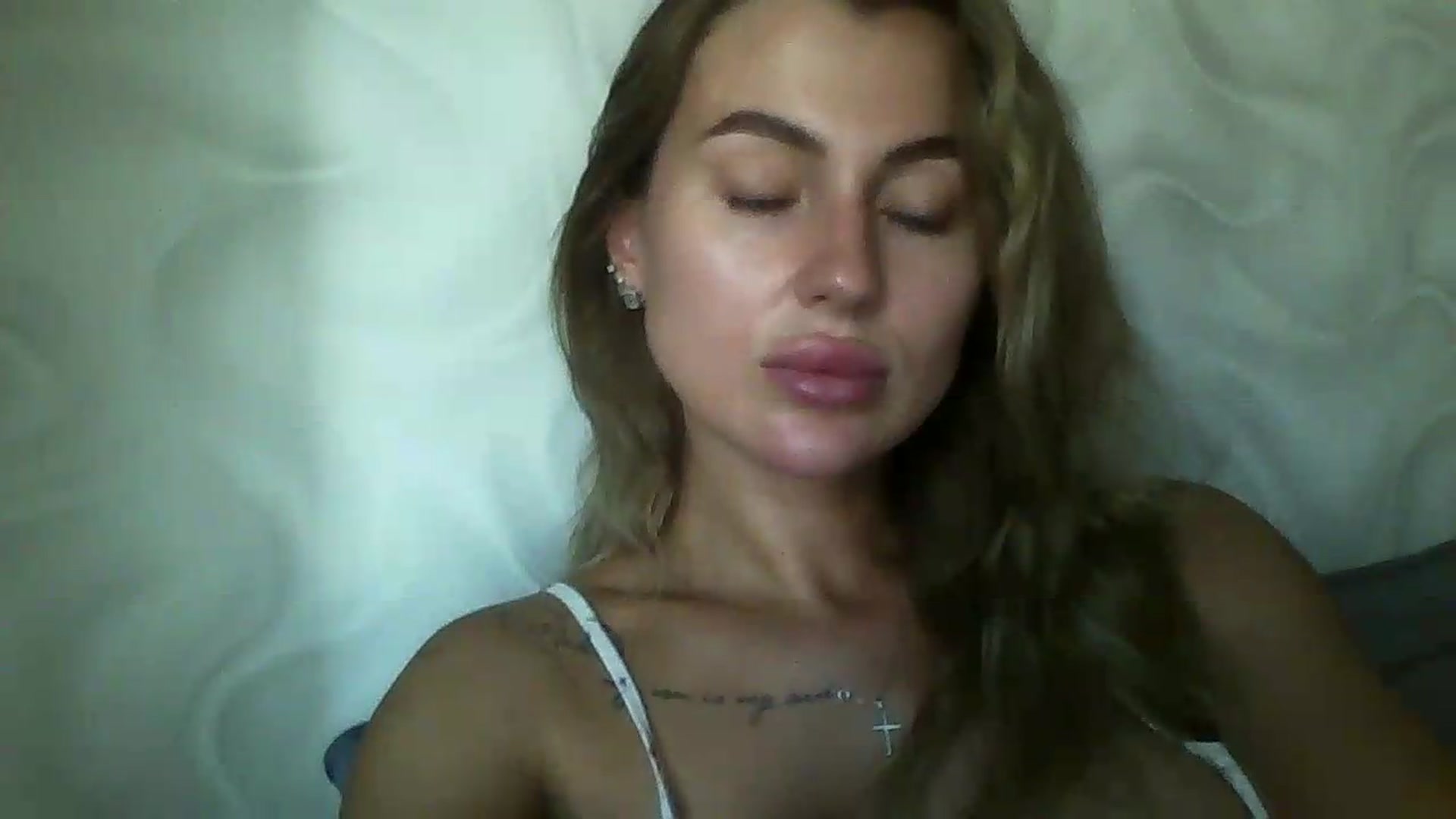 Gallery image thumbnail from SofiaSimons's myfreecams stream on, 07/16/2026, 08:39 image 5 of 20