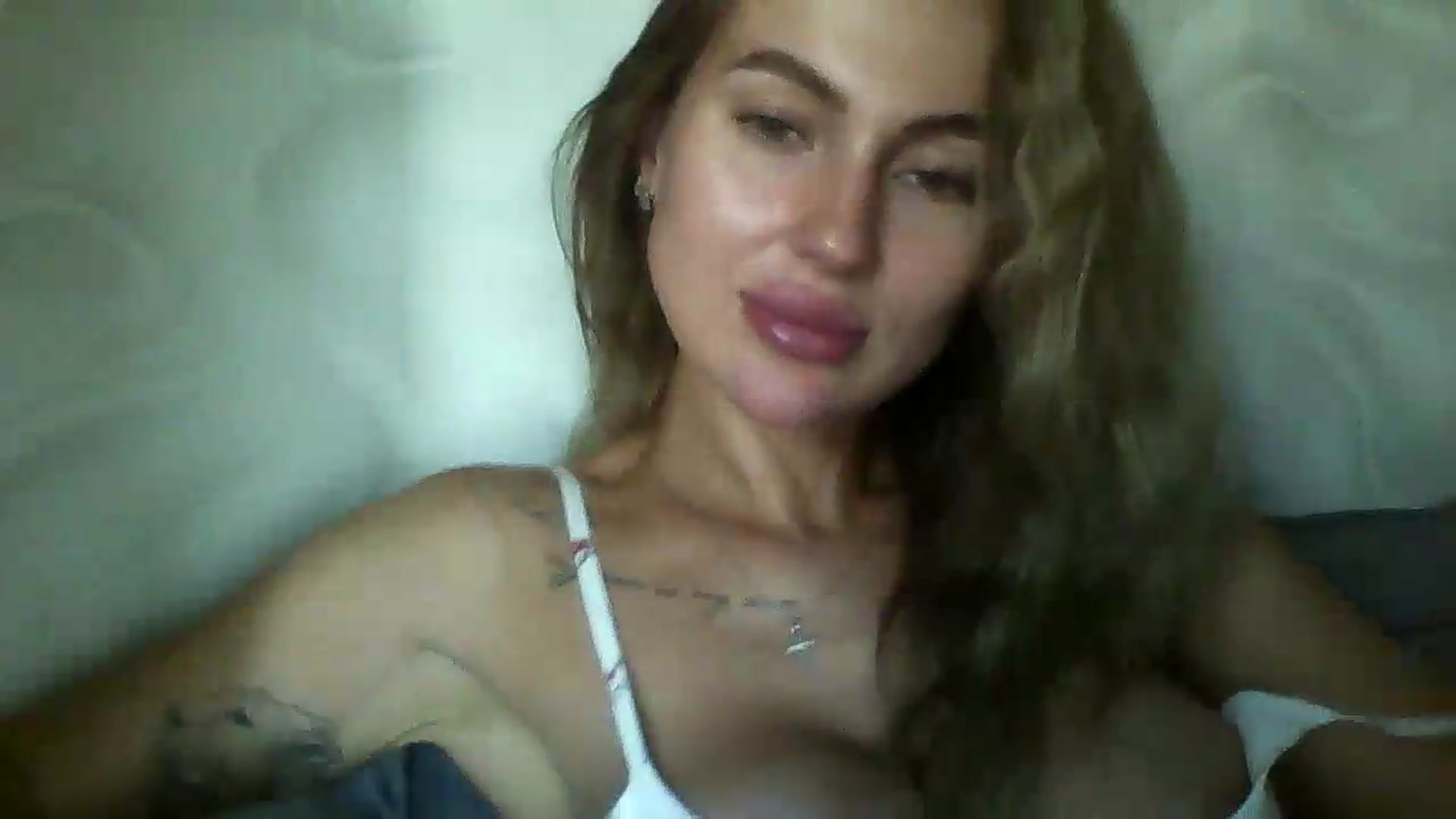 Gallery image thumbnail from SofiaSimons's myfreecams stream on, 07/16/2026, 10:49 image 2 of 20