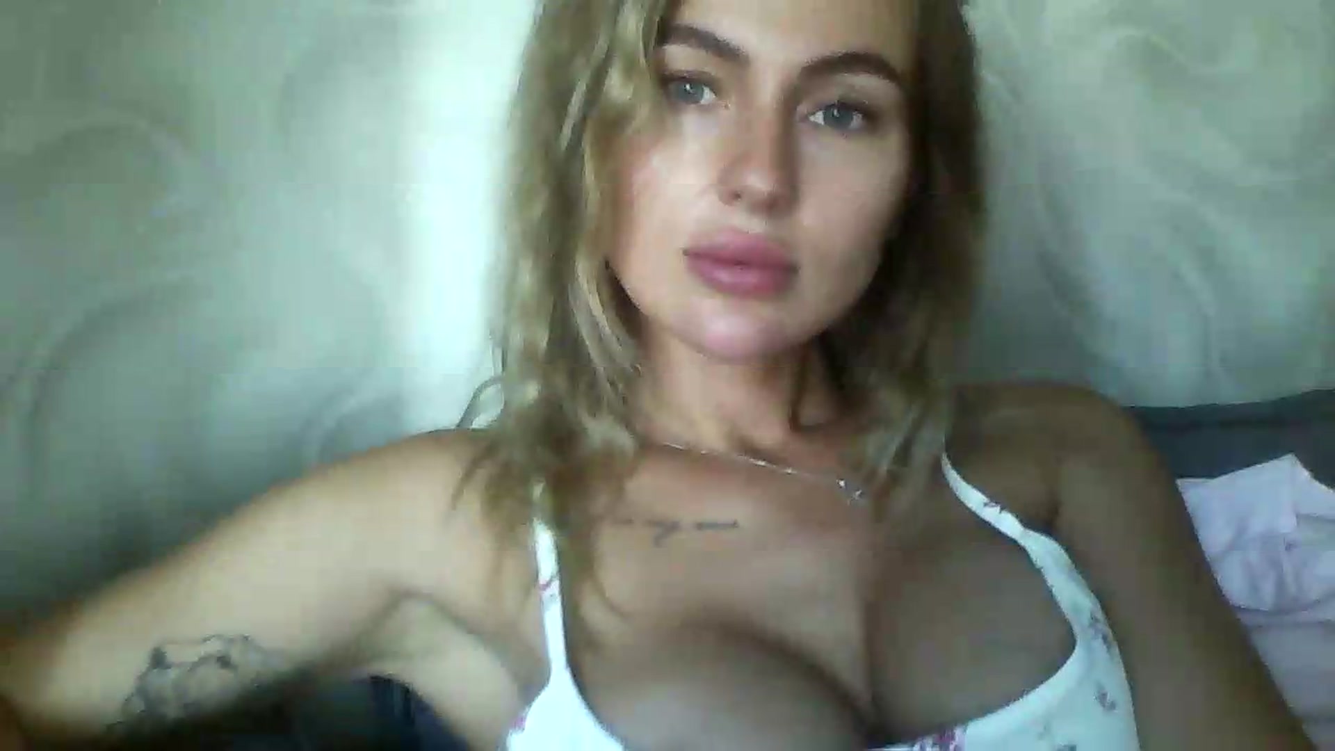 Gallery image thumbnail from SofiaSimons's myfreecams stream on, 07/16/2026, 12:01 image 18 of 20