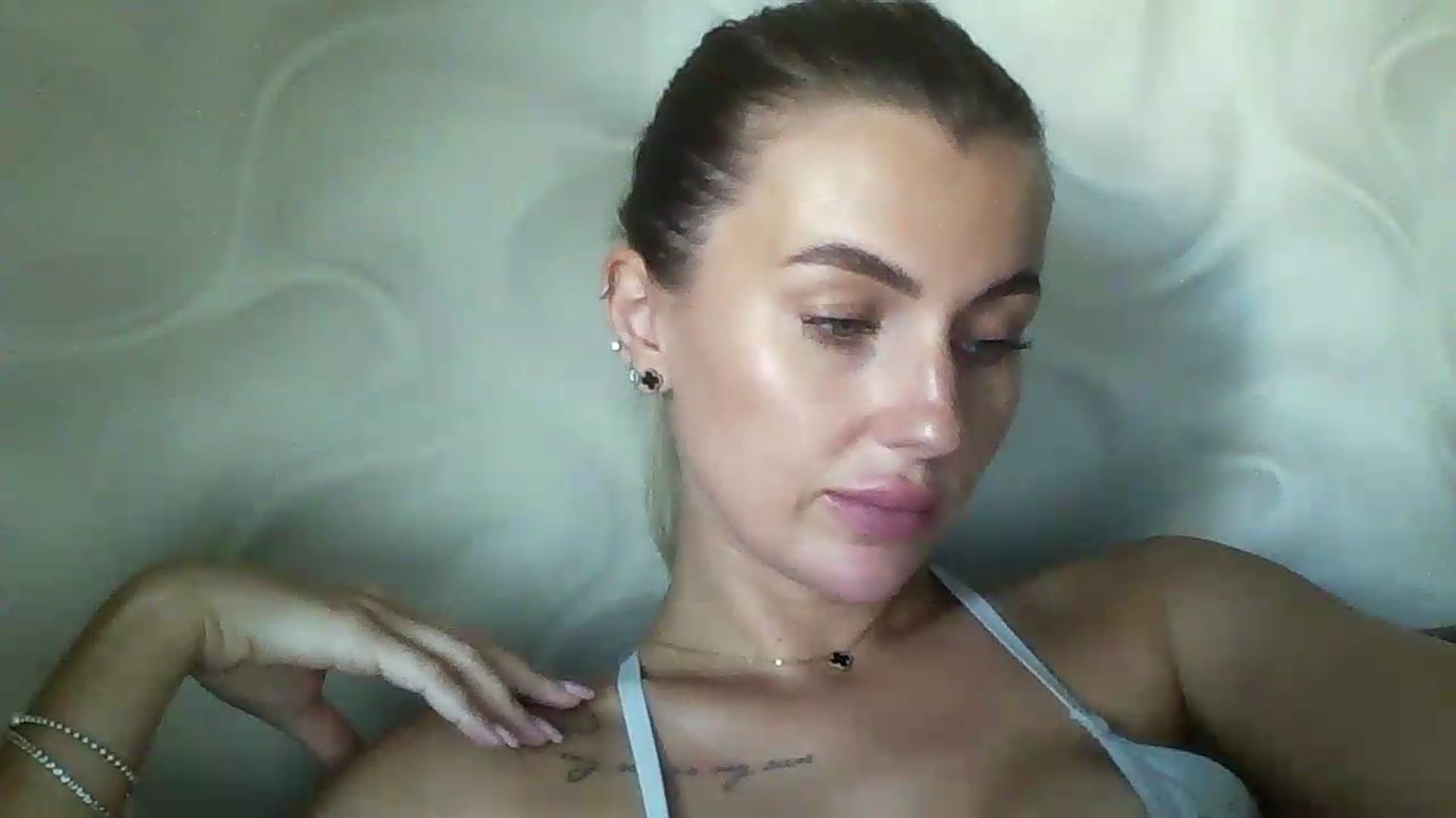 Gallery image thumbnail from SofiaSimons's myfreecams stream on, 07/22/2026, 09:27 image 6 of 20