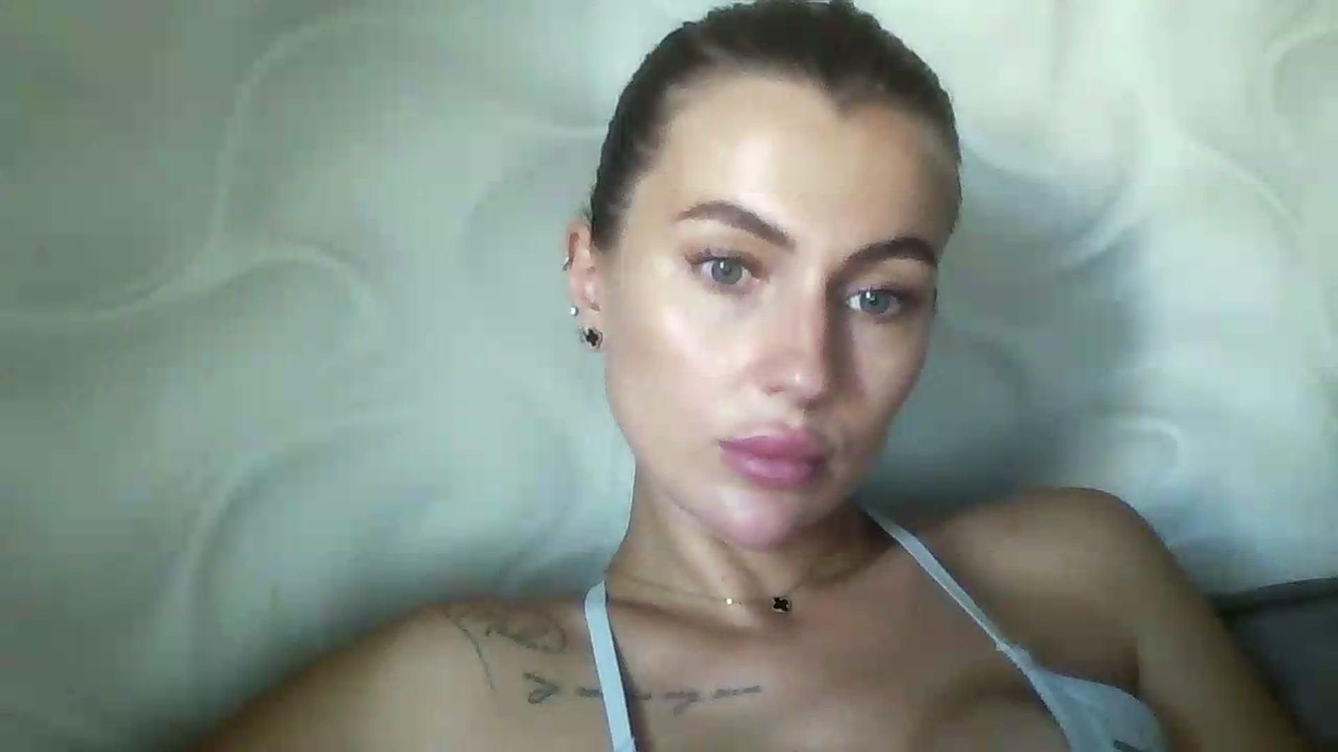 Gallery image thumbnail from SofiaSimons's myfreecams stream on, 07/22/2026, 09:27 image 4 of 20