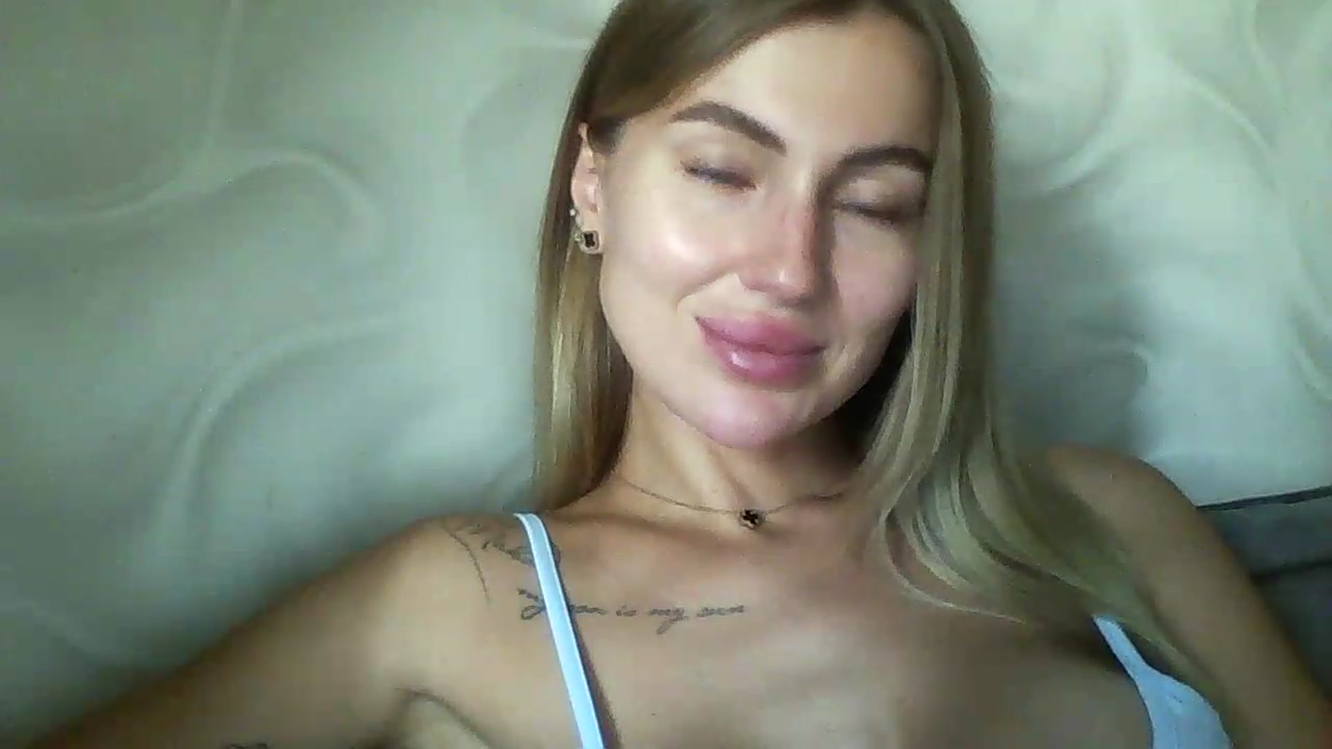 Gallery image thumbnail from SofiaSimons's myfreecams stream on, 07/23/2026, 07:43 image 7 of 20