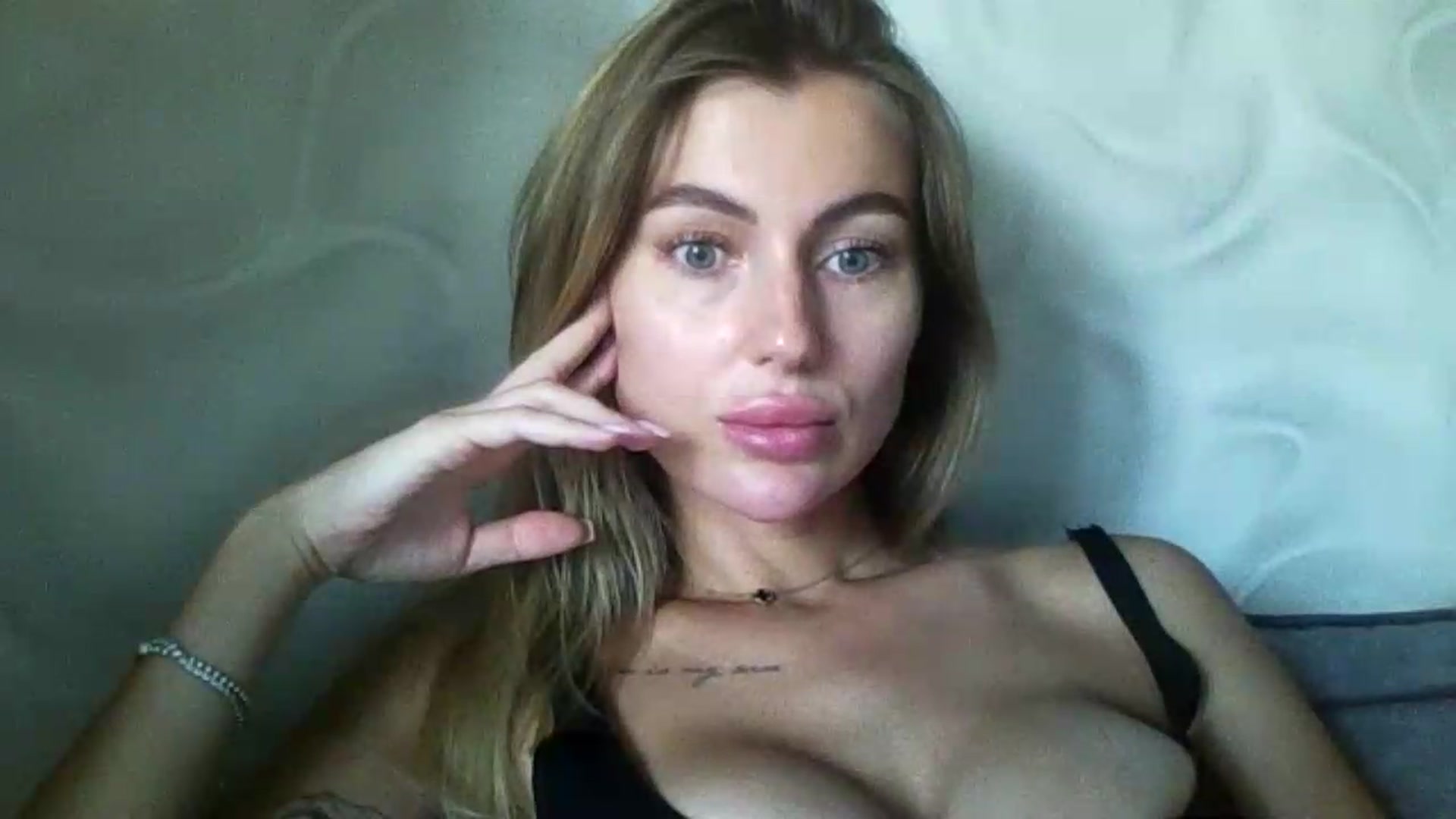 Gallery image thumbnail from SofiaSimons's myfreecams stream on, 07/24/2026, 08:20 image 17 of 20
