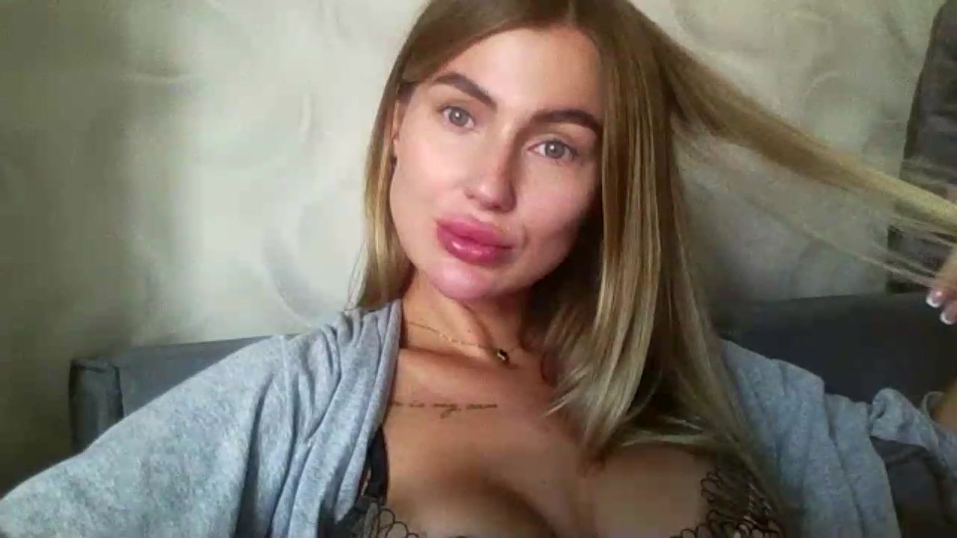 Gallery image thumbnail from SofiaSimons's myfreecams stream on, 07/28/2026, 09:33 image 4 of 20