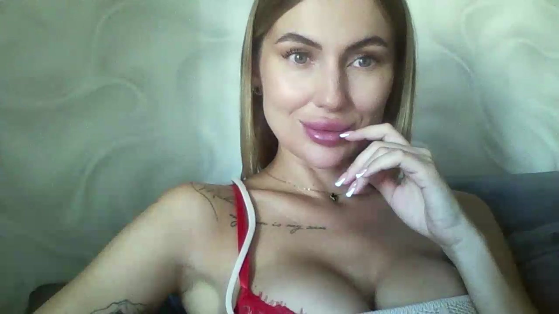Gallery image thumbnail from SofiaSimons's myfreecams stream on, 07/30/2026, 07:21 image 17 of 20
