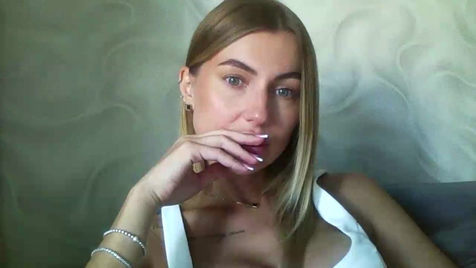 Gallery image thumbnail from SofiaSimons's myfreecams stream on, 07/31/2026, 07:37 image 18 of 20