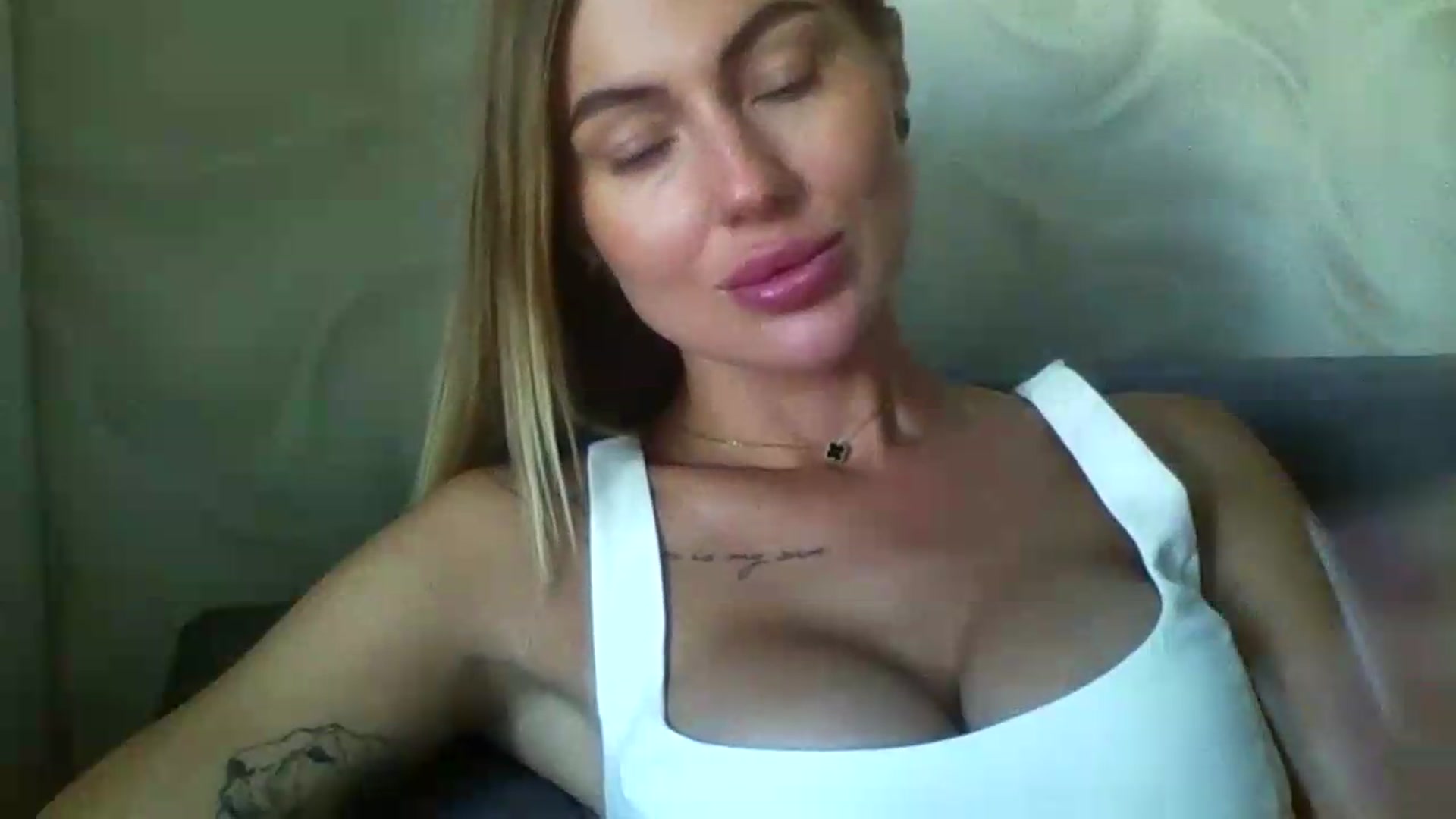 Gallery image thumbnail from SofiaSimons's myfreecams stream on, 07/31/2026, 07:37 image 12 of 20