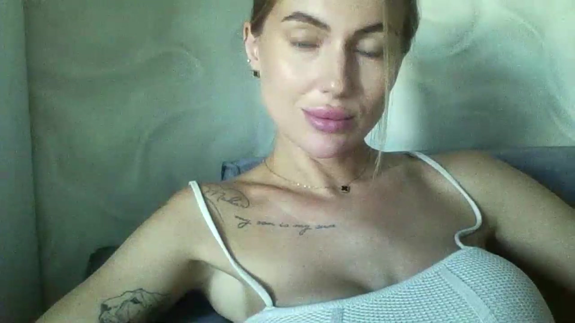 Gallery image thumbnail from SofiaSimons's myfreecams stream on, 07/31/2026, 09:03 image 17 of 20