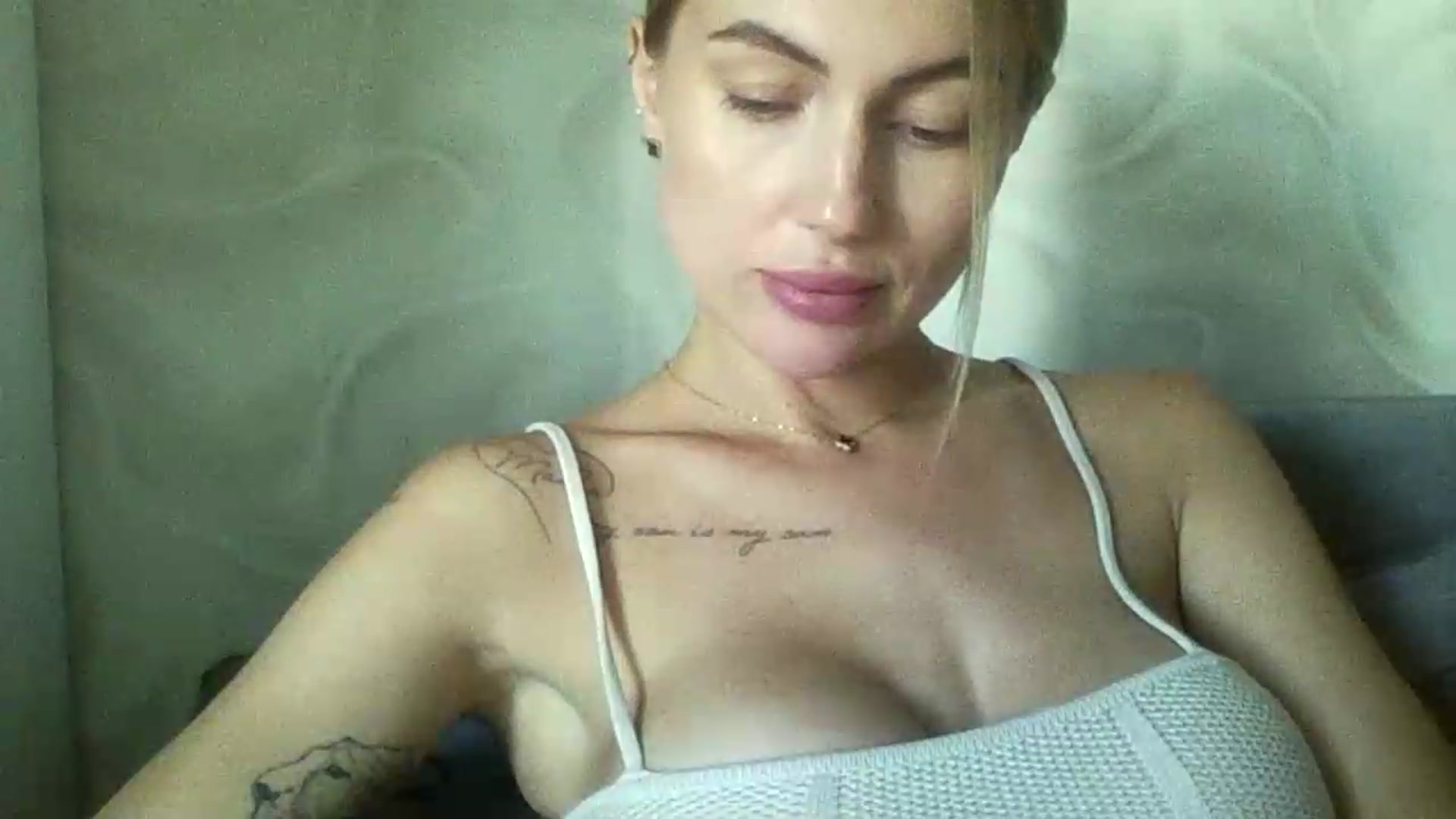 Gallery image thumbnail from SofiaSimons's myfreecams stream on, 07/31/2026, 09:03 image 11 of 20