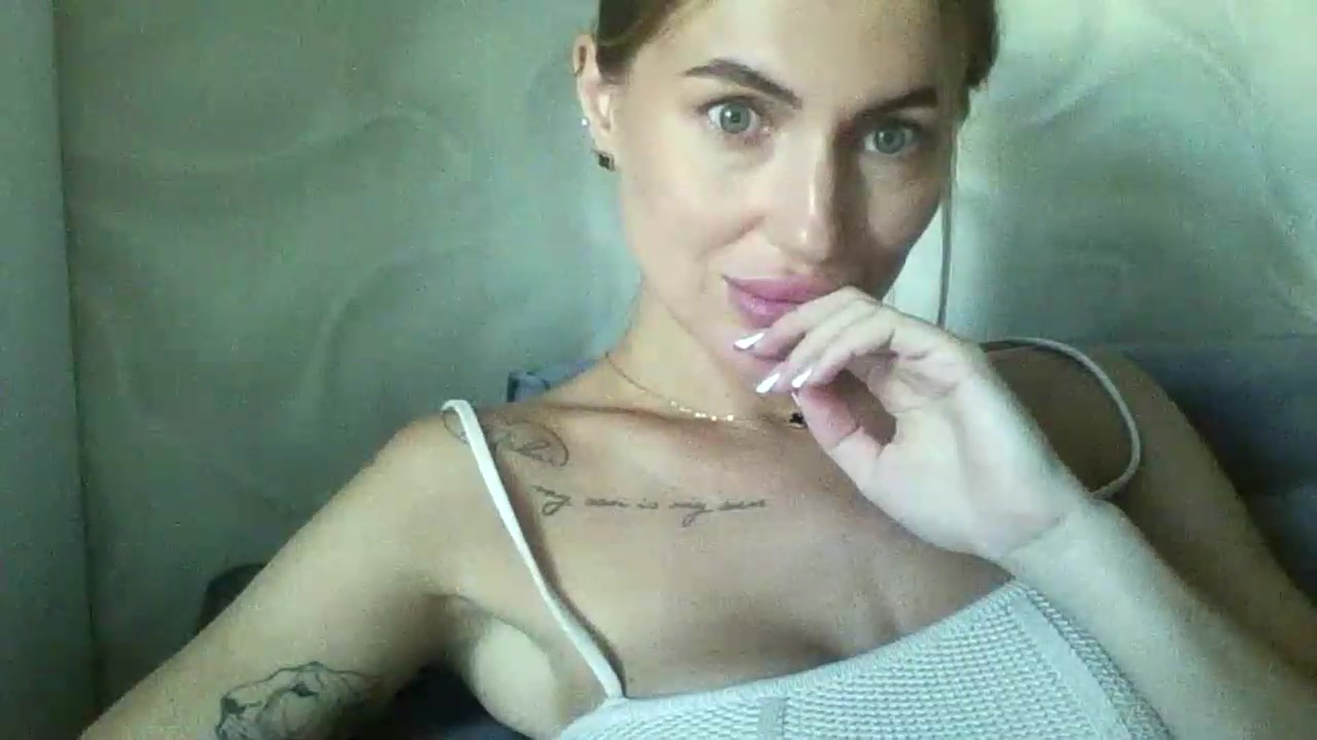 Gallery image thumbnail from SofiaSimons's myfreecams stream on, 07/31/2026, 09:03 image 16 of 20