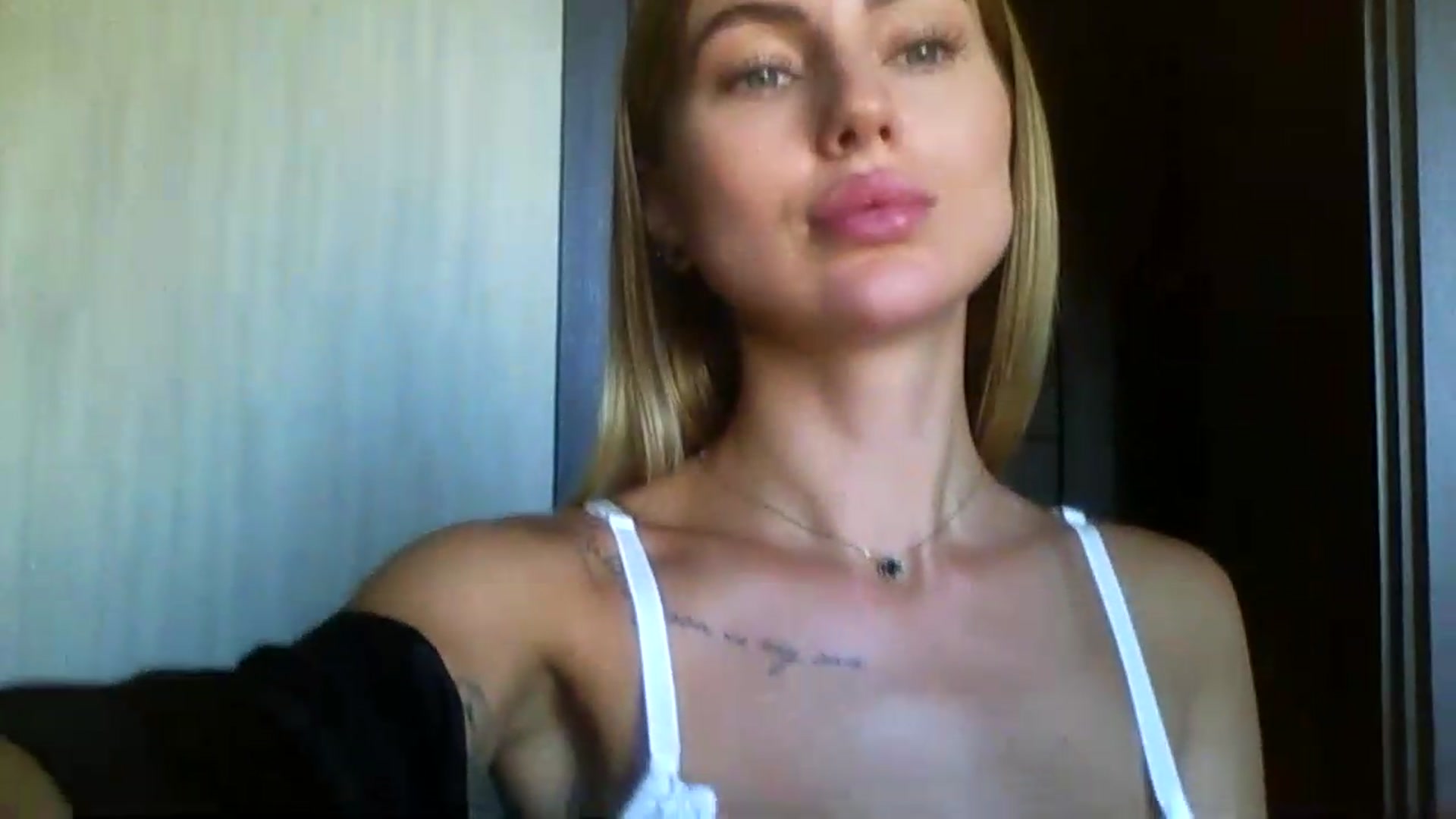 Gallery image thumbnail from SofiaSimons's myfreecams stream on, 08/03/2026, 08:49 image 17 of 20
