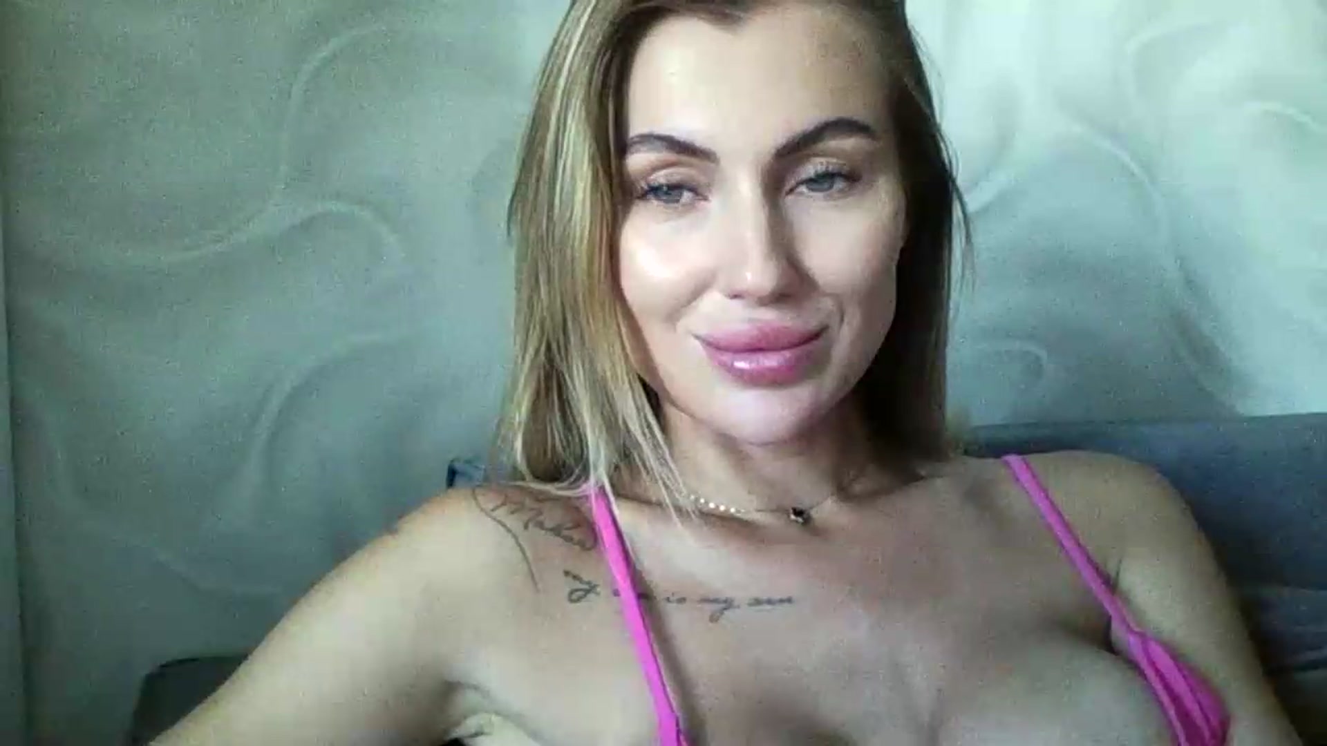 Gallery image thumbnail from SofiaSimons's myfreecams stream on, 08/04/2026, 09:25 image 14 of 20