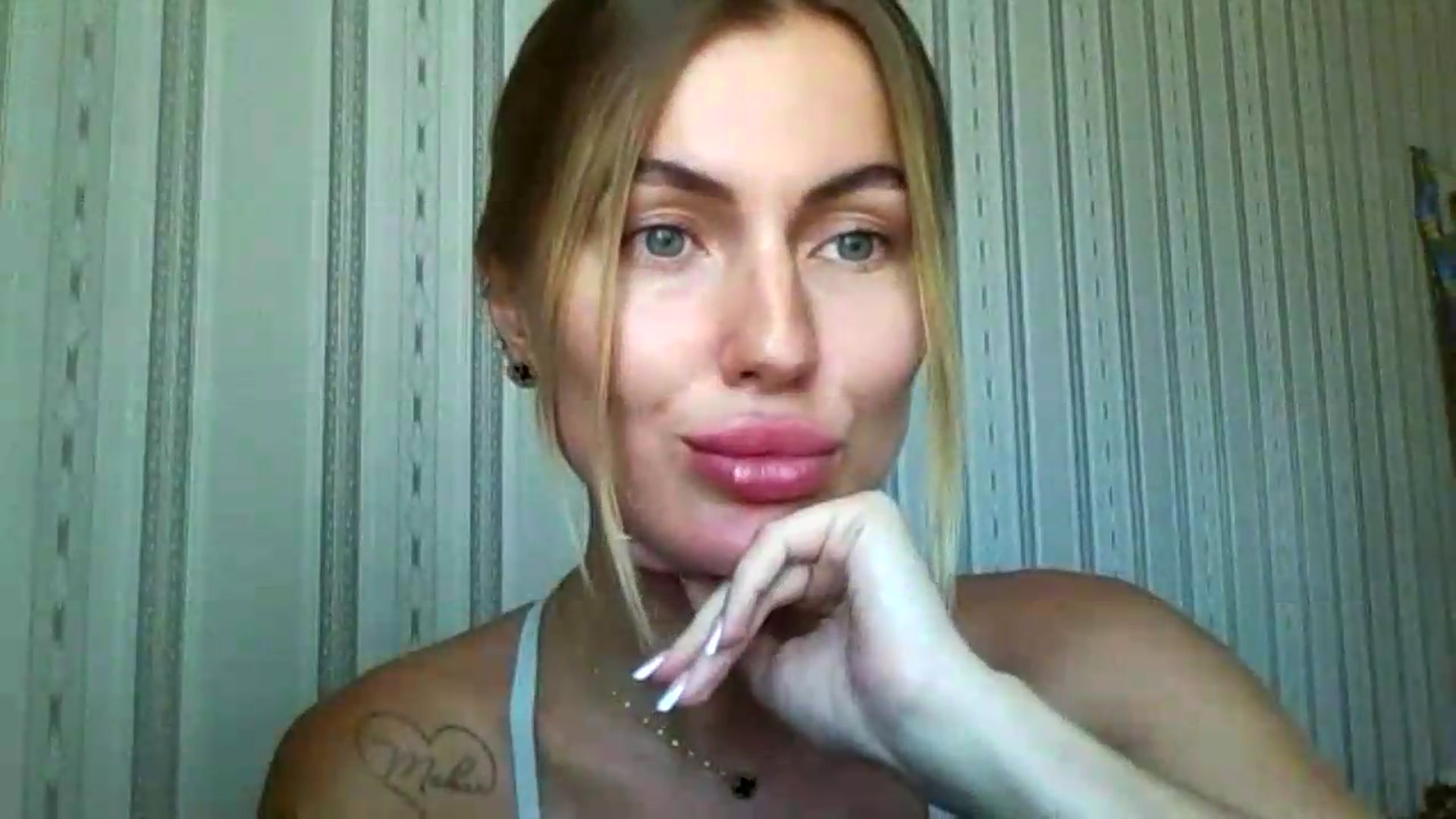 Gallery image thumbnail from SofiaSimons's myfreecams stream on, 08/05/2026, 14:14 image 4 of 20