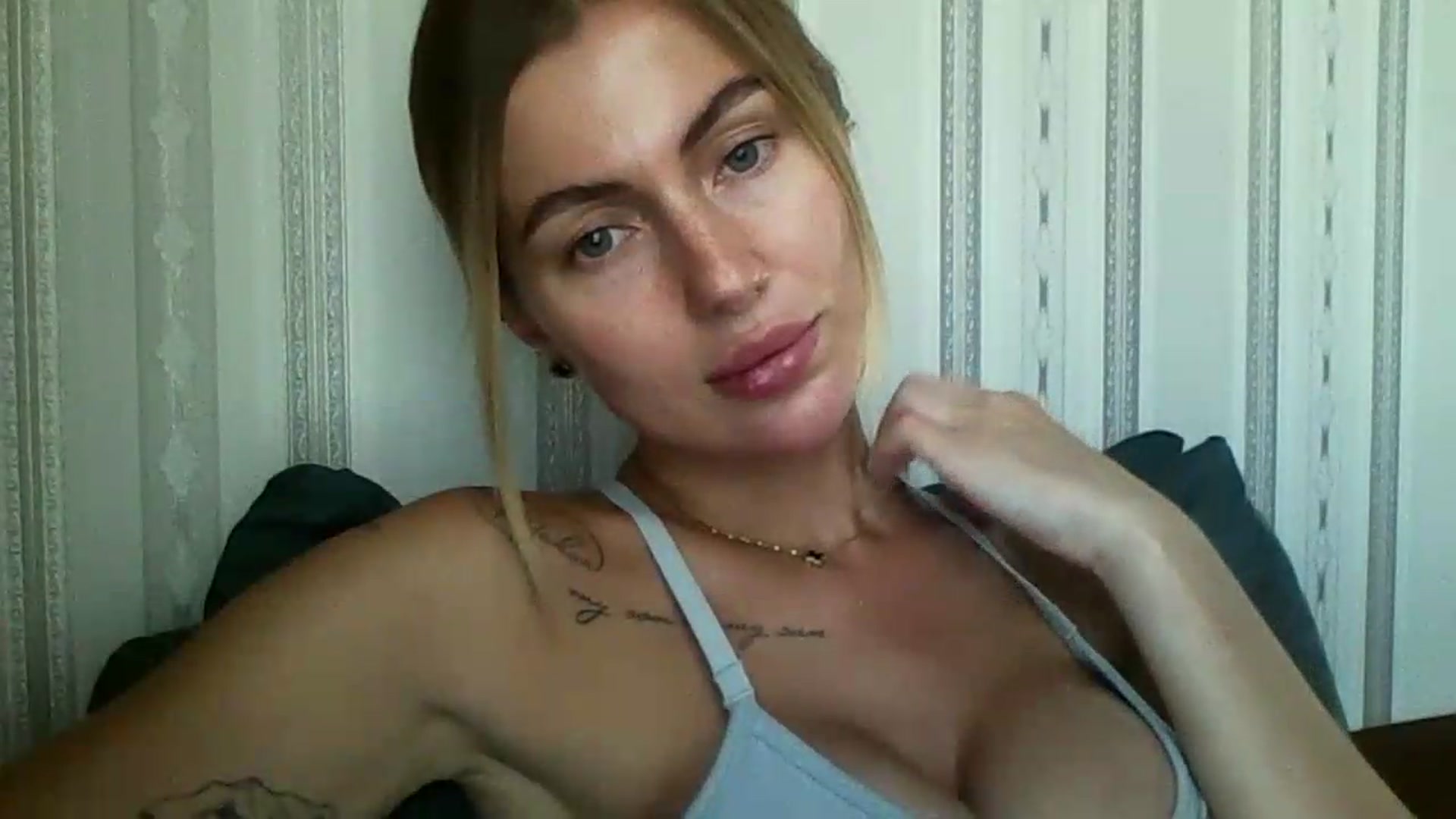 Gallery image thumbnail from SofiaSimons's myfreecams stream on, 08/05/2026, 14:14 image 13 of 20
