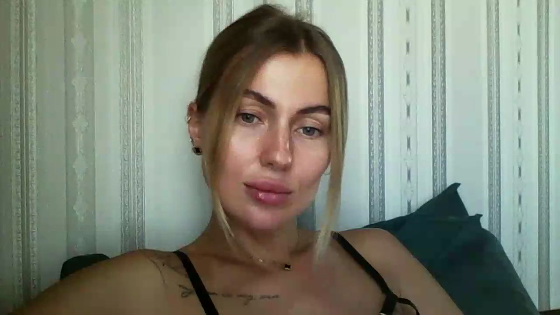 Gallery image thumbnail from SofiaSimons's myfreecams stream on, 08/05/2026, 15:01 image 10 of 20