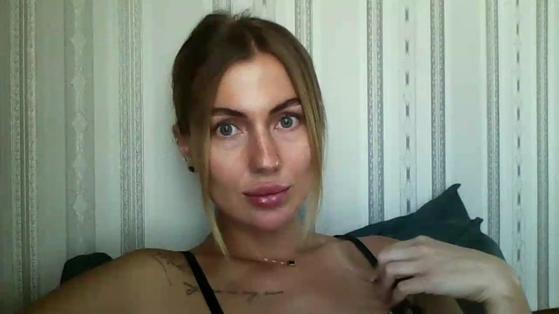 Gallery image thumbnail from SofiaSimons's myfreecams stream on, 08/05/2026, 15:01 image 11 of 20