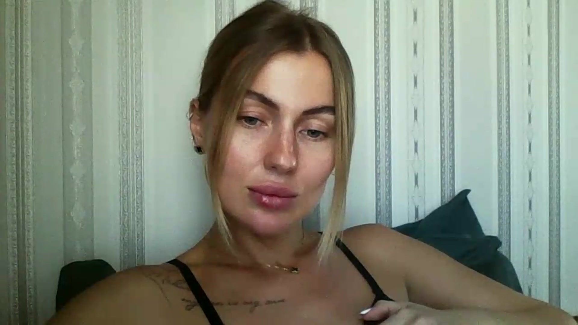 Gallery image thumbnail from SofiaSimons's myfreecams stream on, 08/05/2026, 15:01 image 9 of 20
