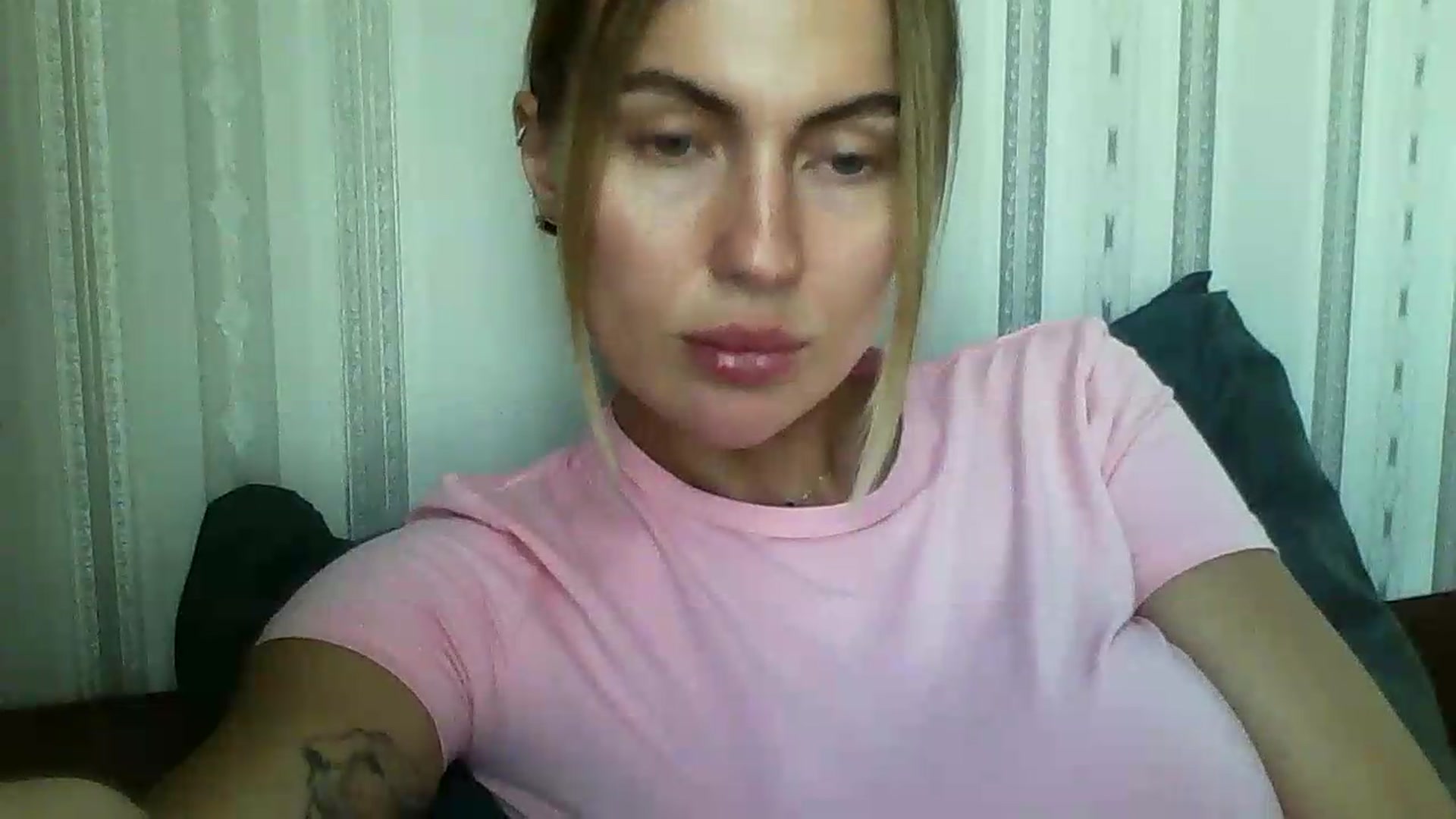 Gallery image thumbnail from SofiaSimons's myfreecams stream on, 08/05/2026, 15:32 image 15 of 20