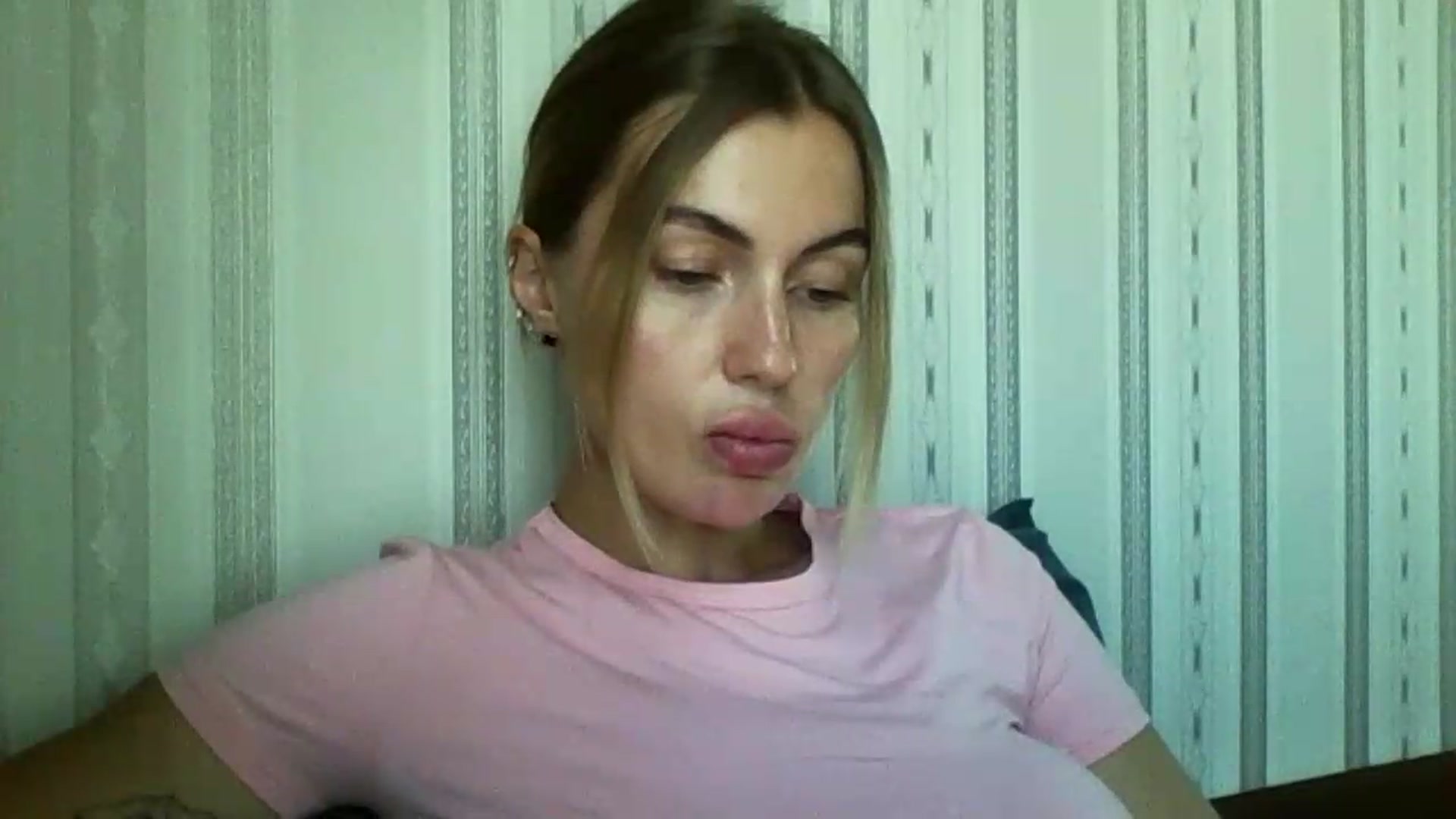 Gallery image thumbnail from SofiaSimons's myfreecams stream on, 08/05/2026, 15:32 image 2 of 20
