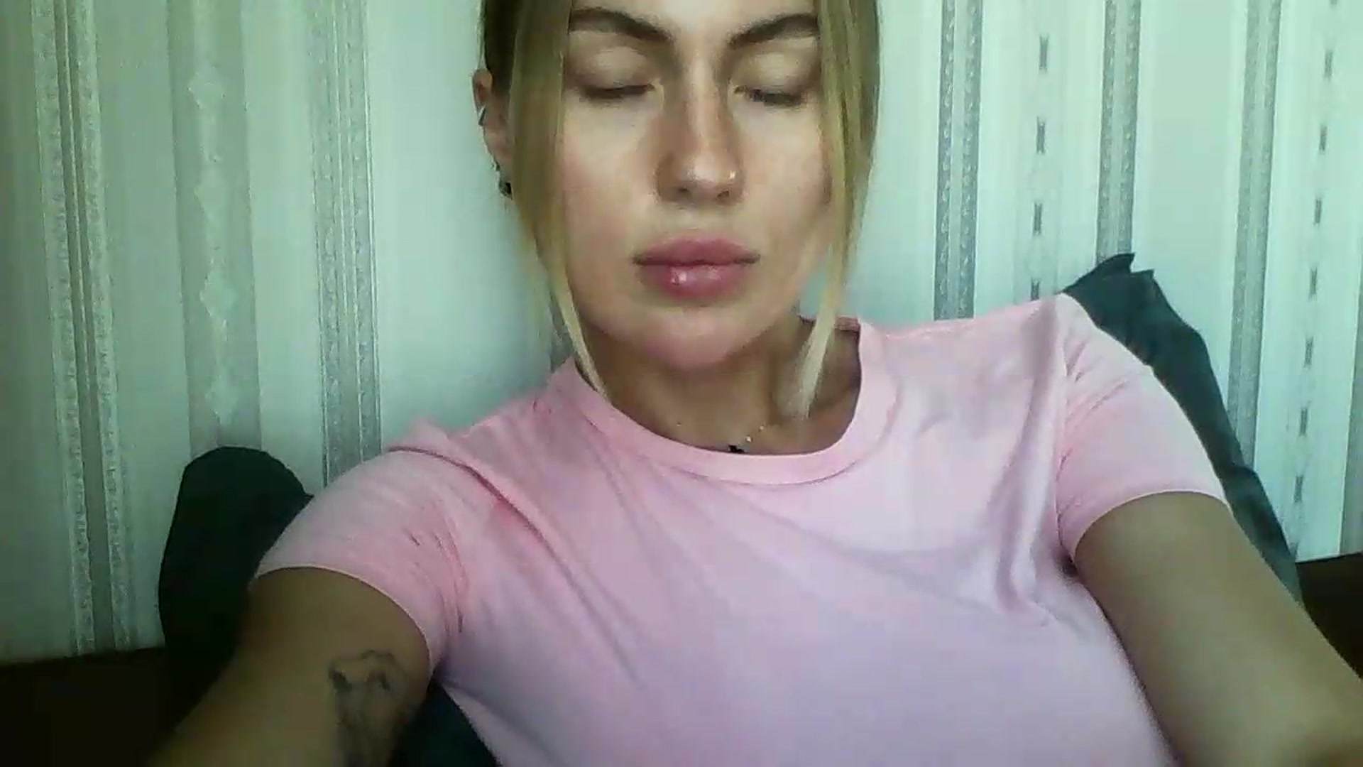 Gallery image thumbnail from SofiaSimons's myfreecams stream on, 08/05/2026, 15:32 image 9 of 20