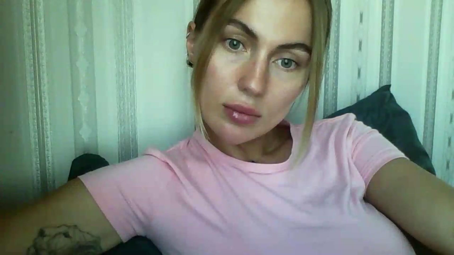 Gallery image thumbnail from SofiaSimons's myfreecams stream on, 08/05/2026, 15:50 image 3 of 20