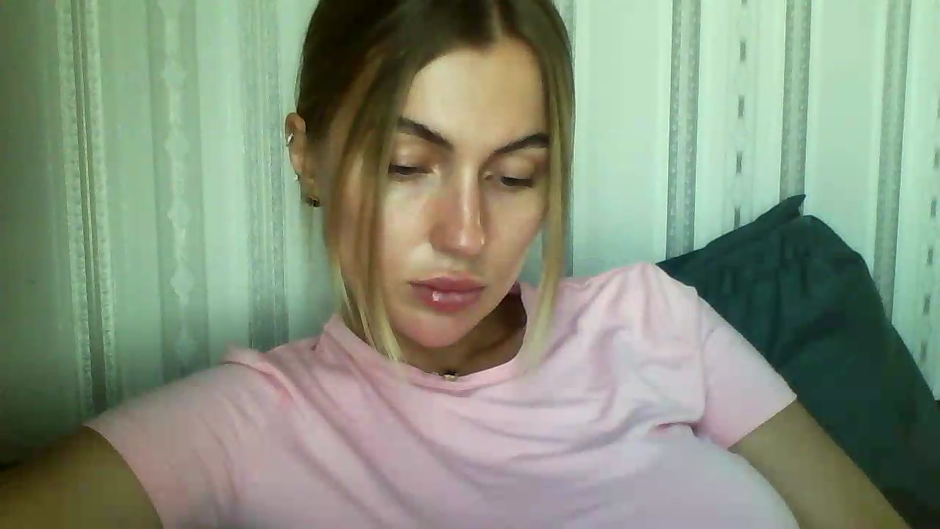 Gallery image thumbnail from SofiaSimons's myfreecams stream on, 08/05/2026, 16:13 image 11 of 20