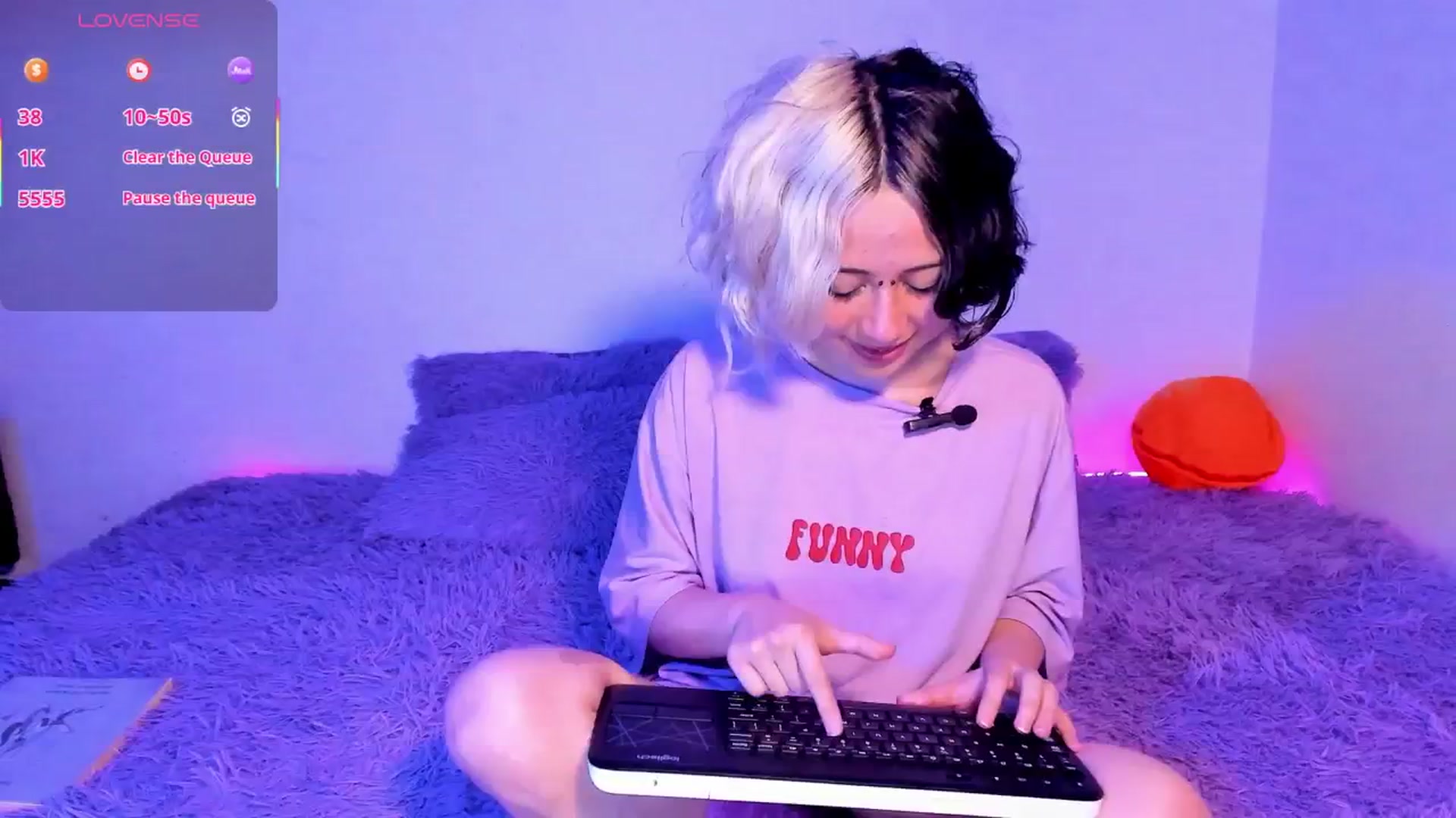 Gallery image thumbnail from Sofia_Equis's myfreecams stream on, 09/22/2025, 01:10 image 13 of 20