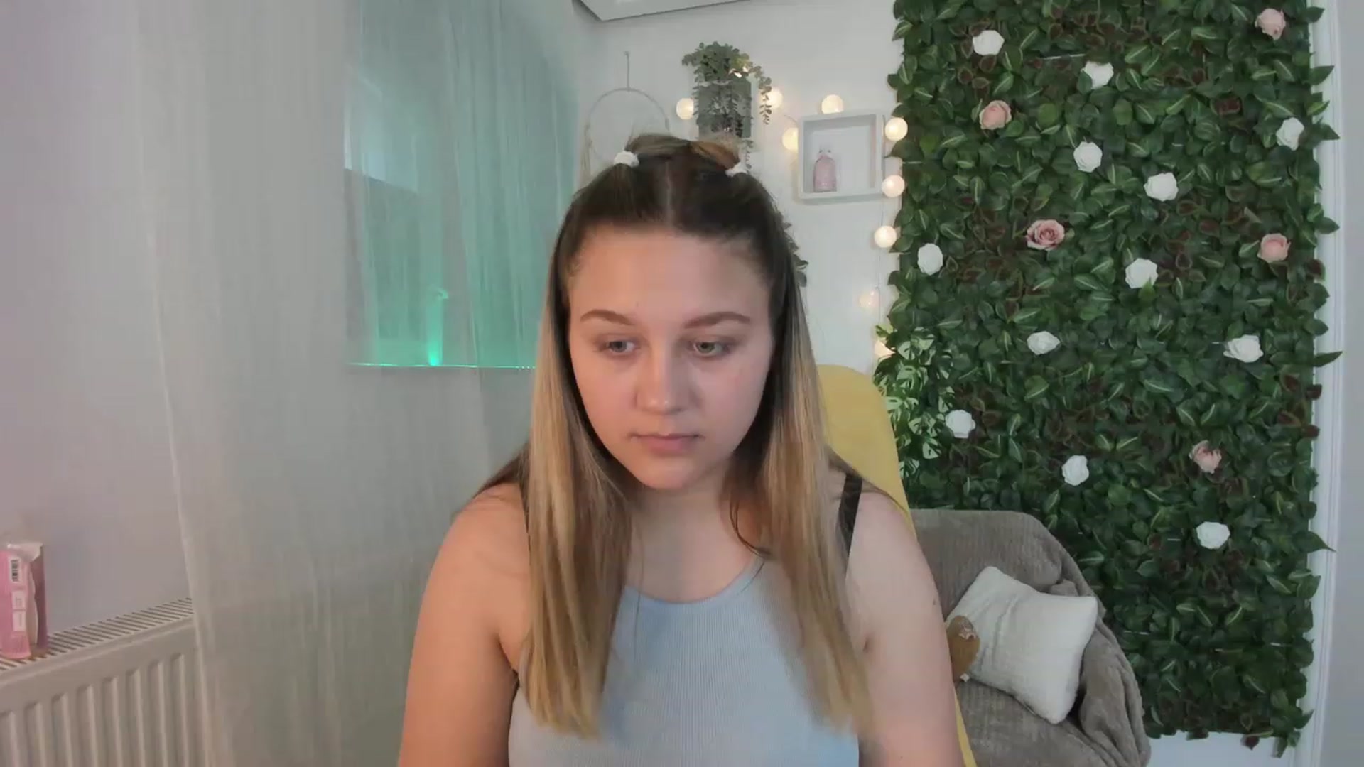 Gallery image thumbnail from Sofia_Lee18's myfreecams stream on, 06/04/2023, 09:02 image 10 of 20