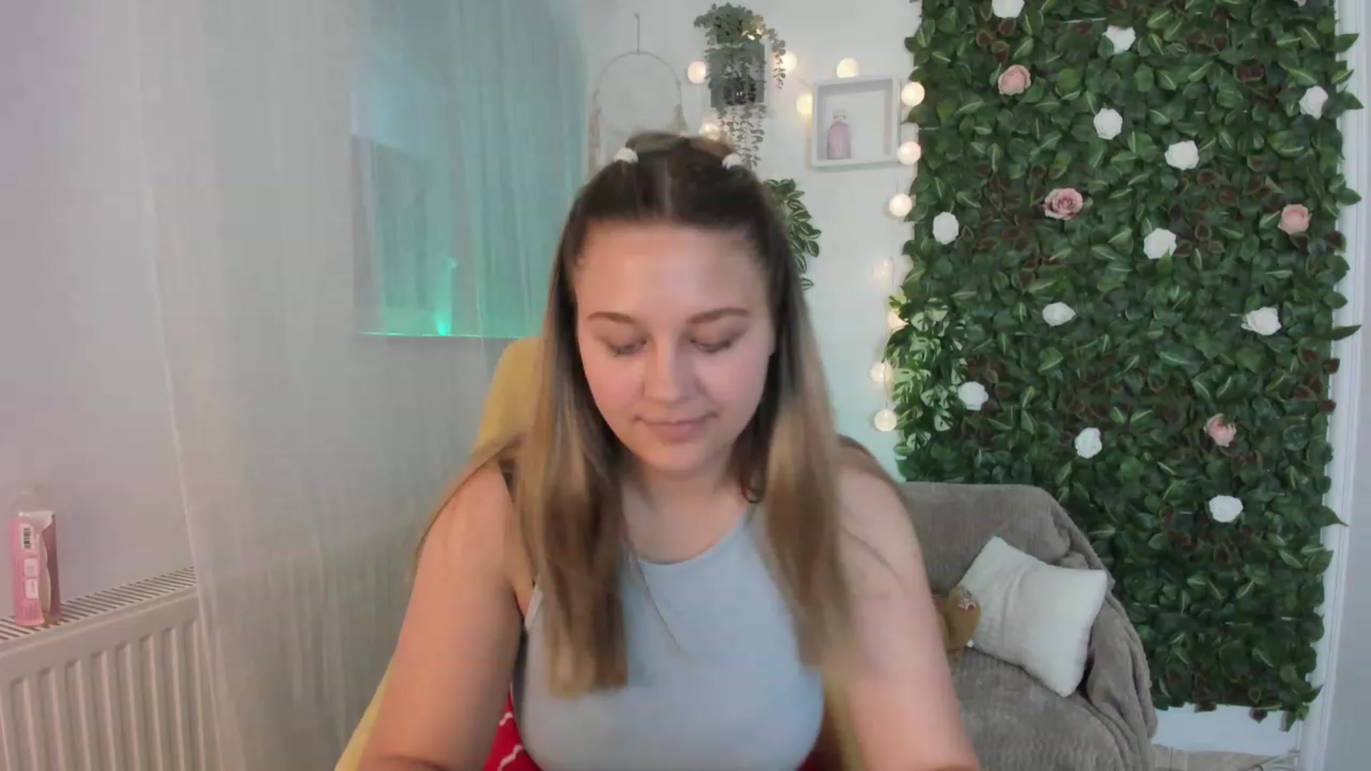 Gallery image thumbnail from Sofia_Lee18's myfreecams stream on, 06/04/2023, 10:58 image 8 of 20