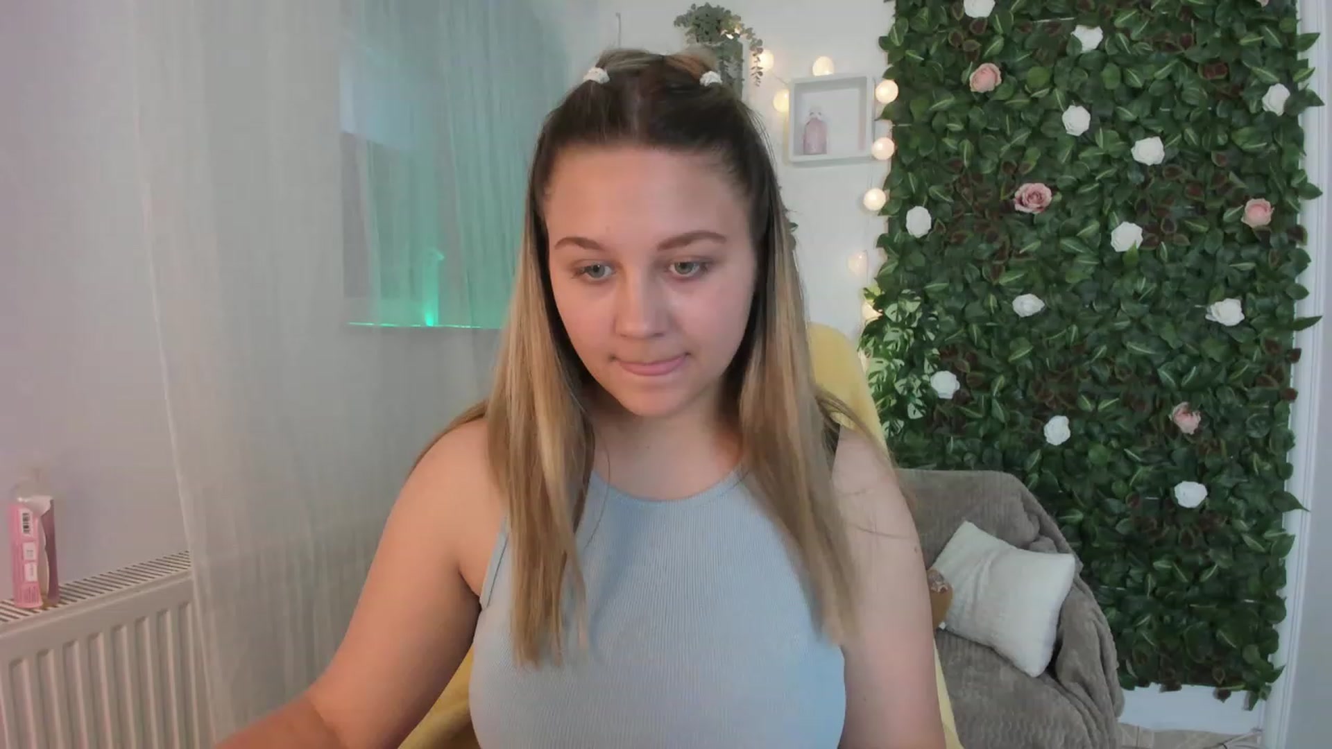 Gallery image thumbnail from Sofia_Lee18's myfreecams stream on, 06/04/2023, 10:58 image 11 of 20