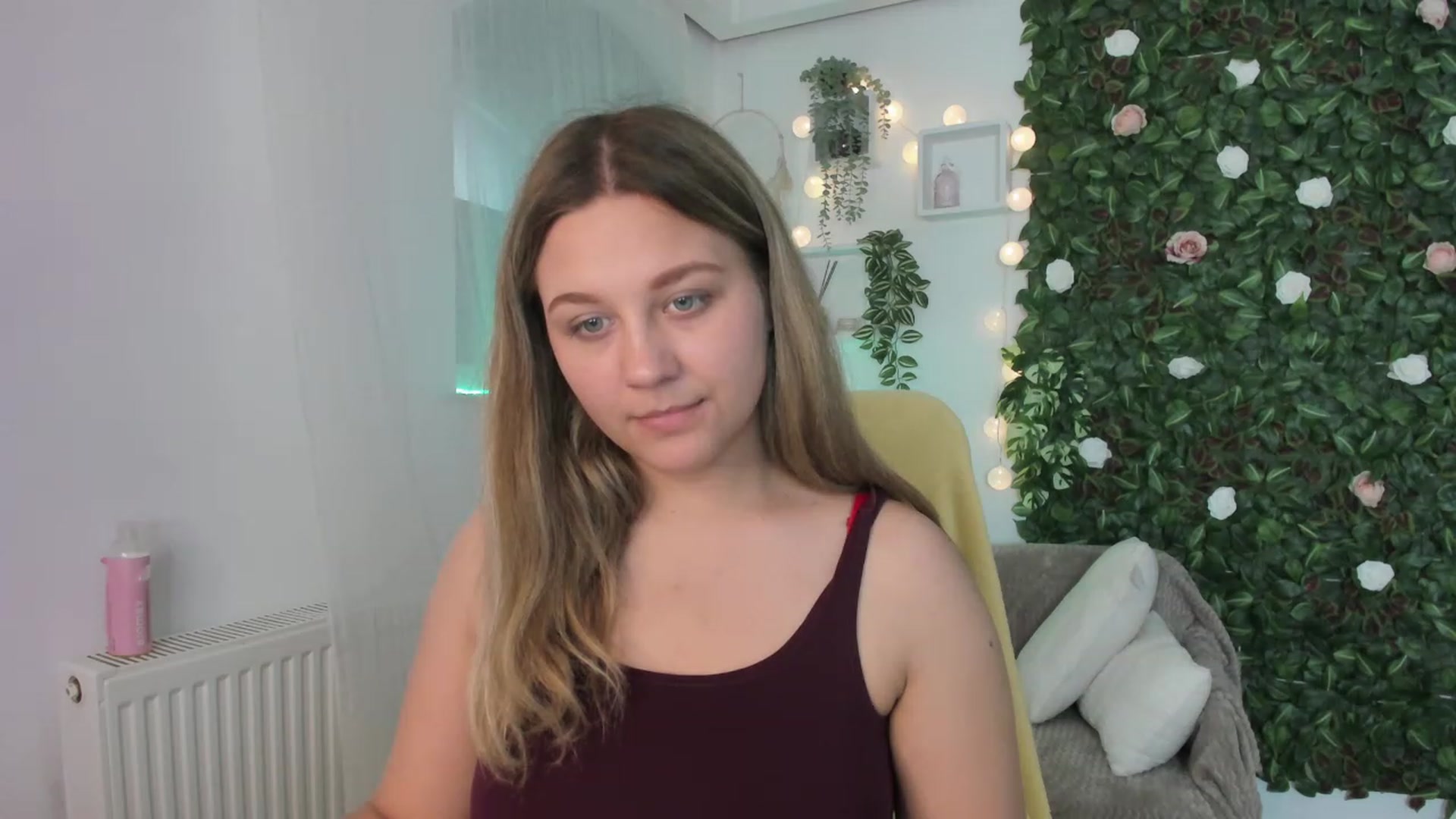 Gallery image thumbnail from Sofia_Lee18's myfreecams stream on, 06/06/2023, 08:57 image 16 of 20