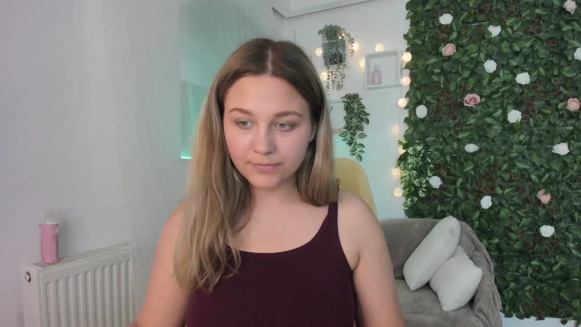 Gallery image thumbnail from Sofia_Lee18's myfreecams stream on, 06/06/2023, 11:04 image 19 of 20