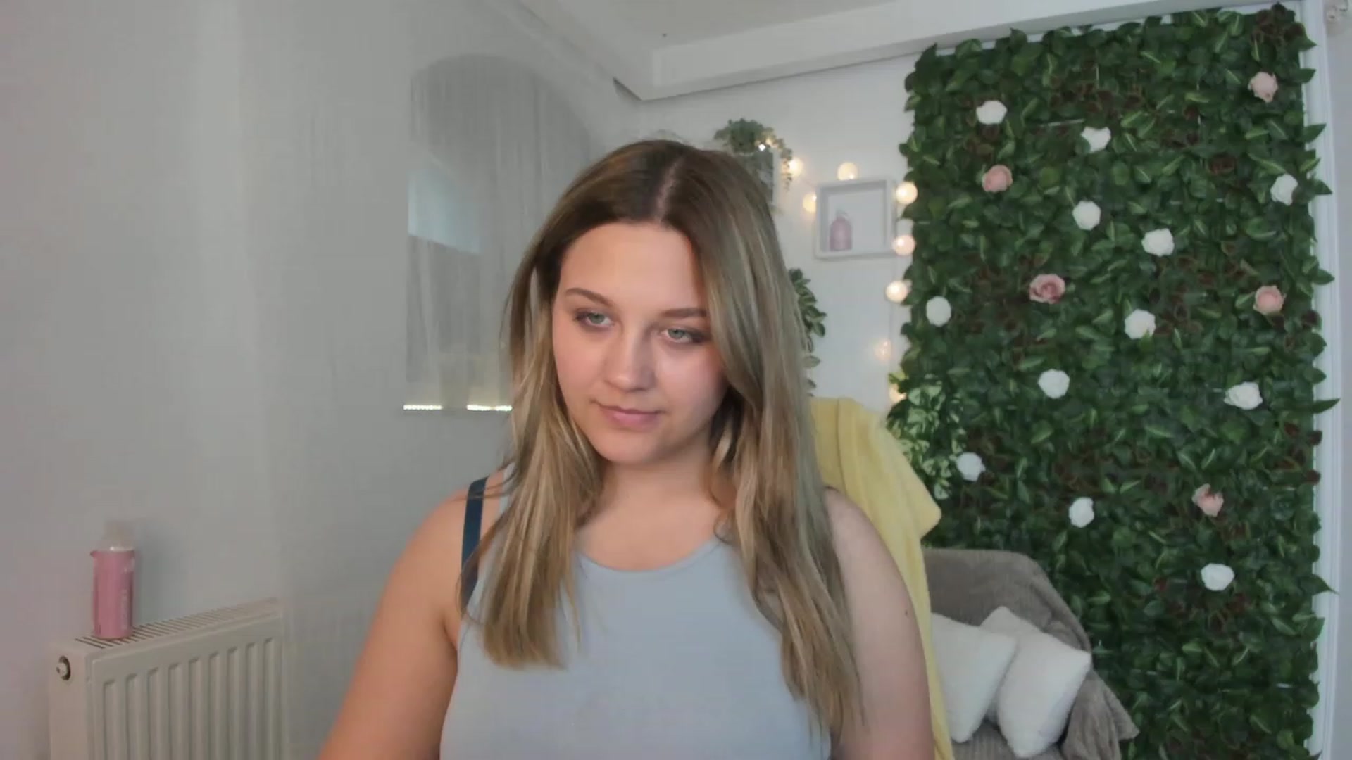 Gallery image thumbnail from Sofia_Lee18's myfreecams stream on, 06/08/2023, 13:11 image 2 of 20
