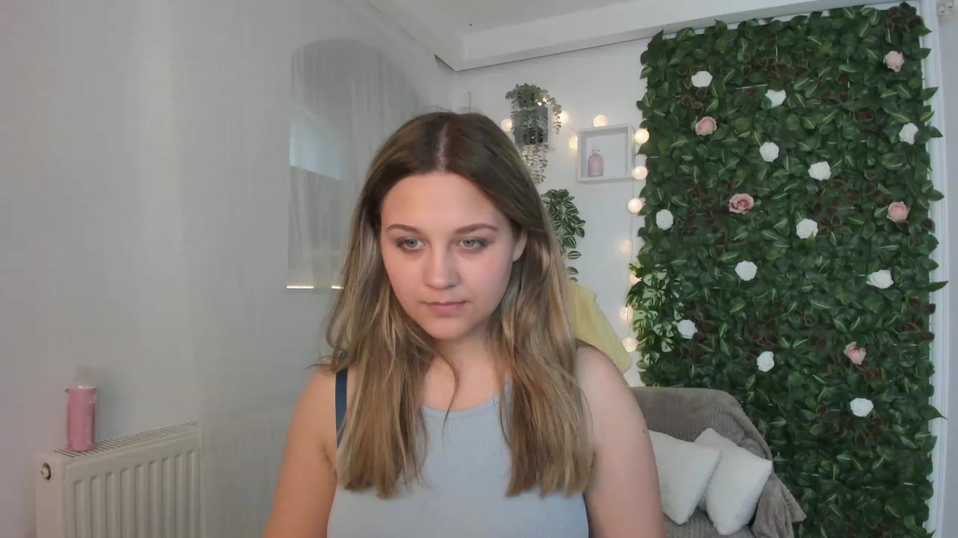 Gallery image thumbnail from Sofia_Lee18's myfreecams stream on, 06/08/2023, 13:11 image 10 of 20