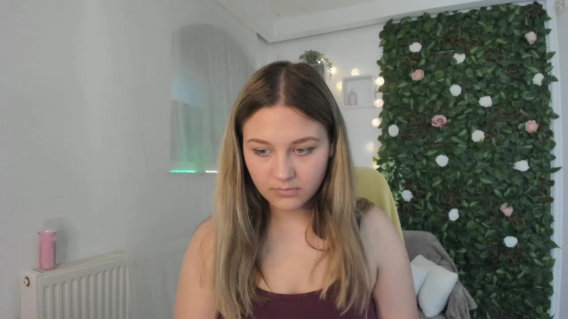 Gallery image thumbnail from Sofia_Lee18's myfreecams stream on, 06/09/2023, 08:27 image 1 of 20