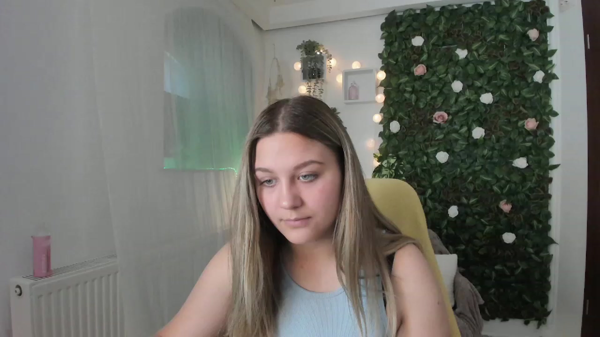 Gallery image thumbnail from Sofia_Lee18's myfreecams stream on, 06/13/2023, 09:21 image 9 of 20