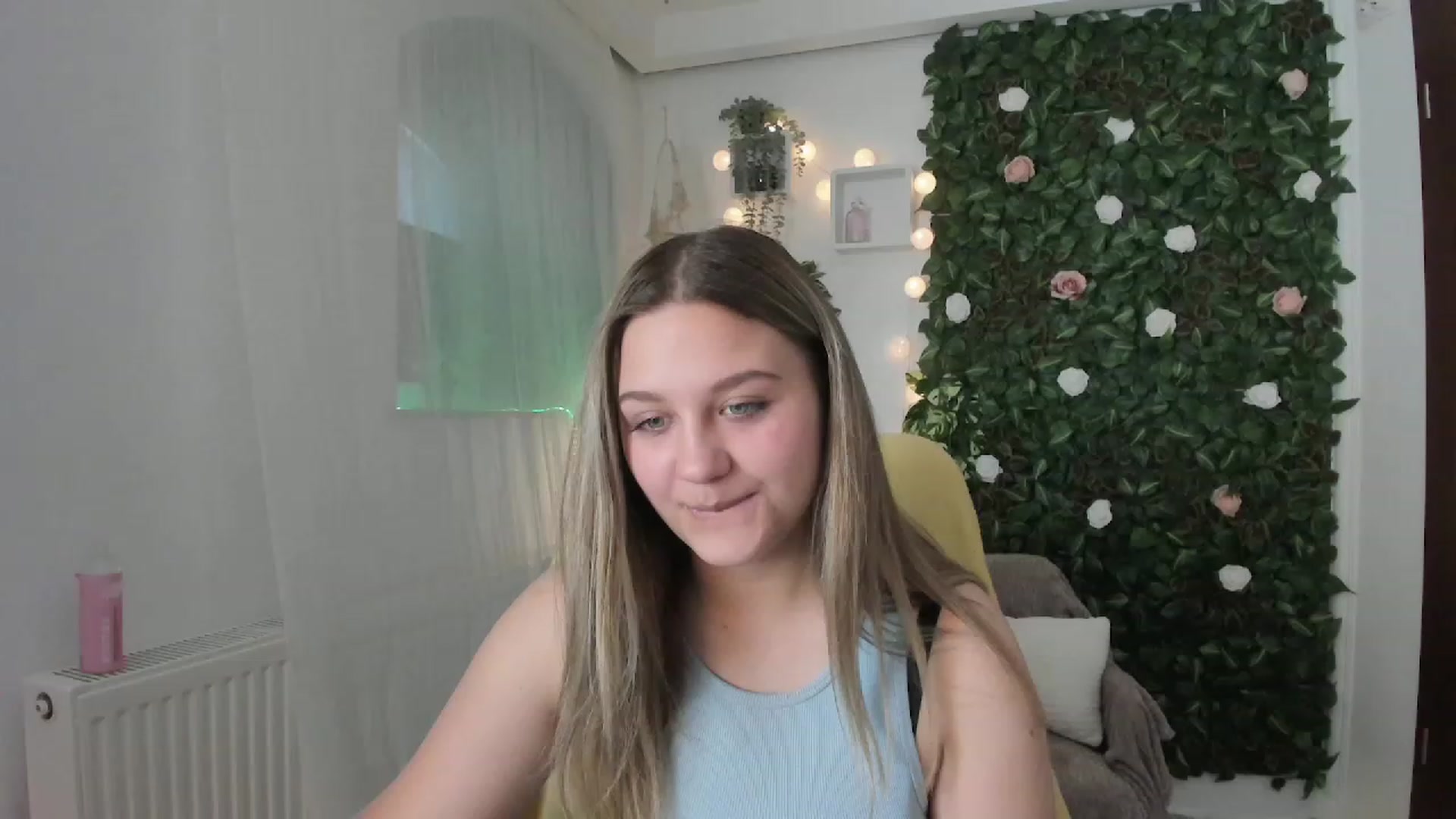 Gallery image thumbnail from Sofia_Lee18's myfreecams stream on, 06/13/2023, 09:21 image 8 of 20