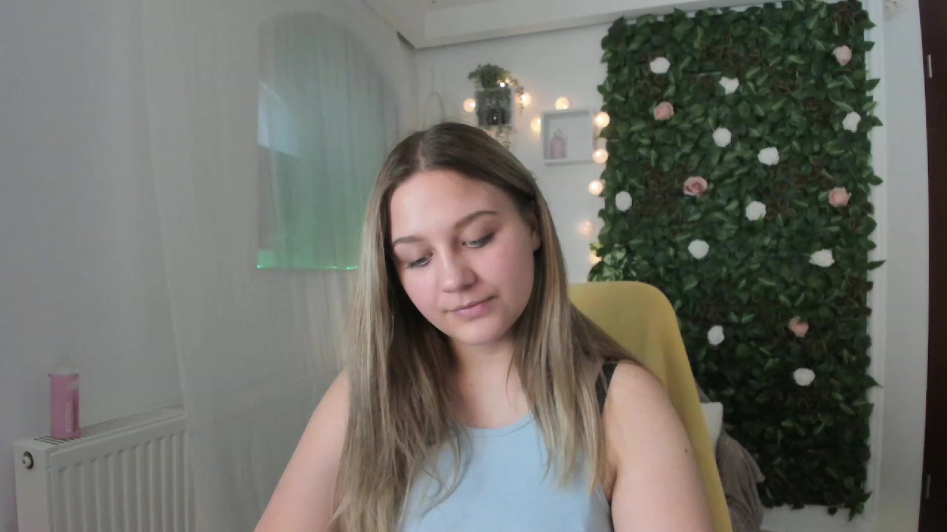 Gallery image thumbnail from Sofia_Lee18's myfreecams stream on, 06/13/2023, 11:02 image 17 of 20